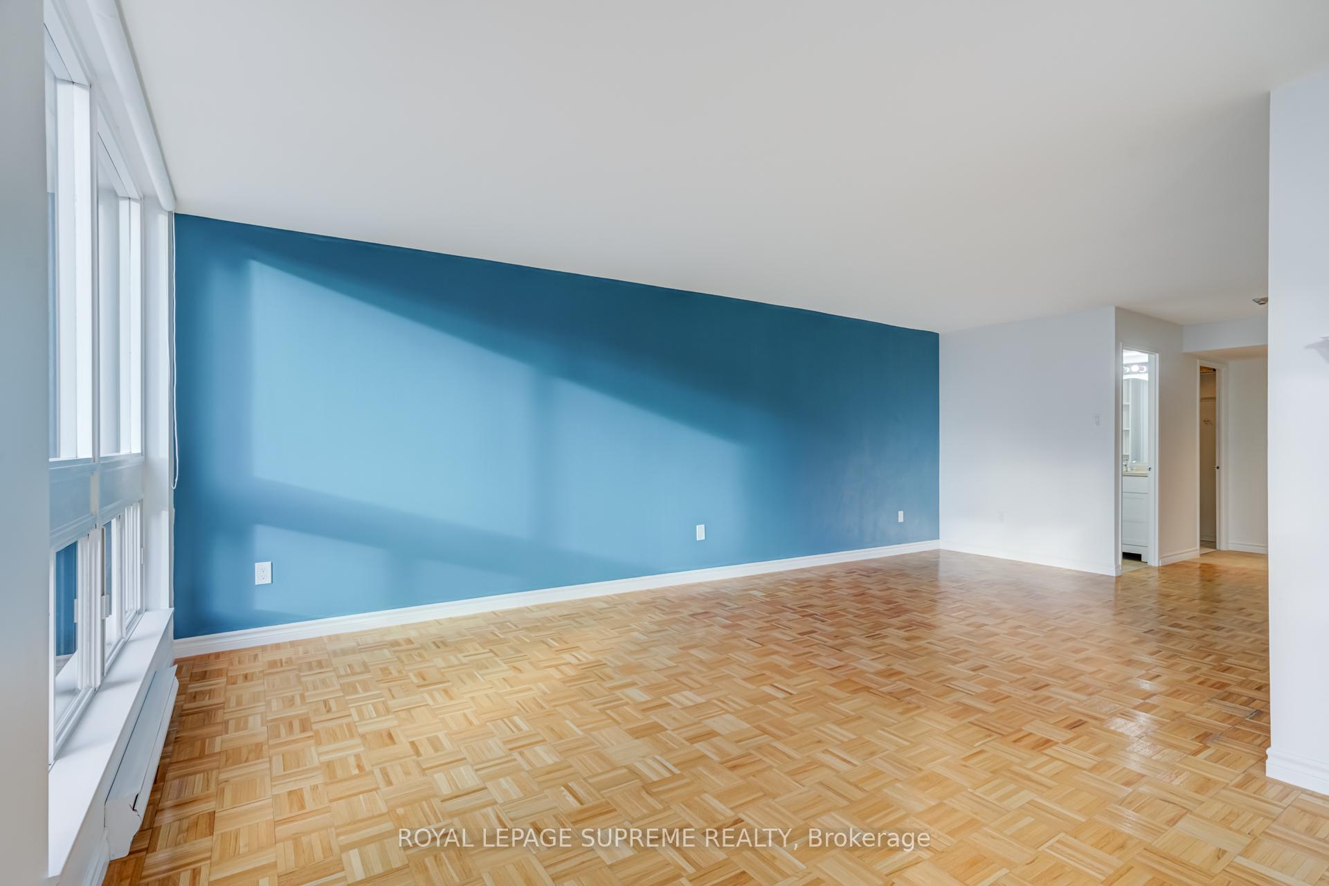 5 Kenneth Avenue 1804, Toronto Unit: 1804