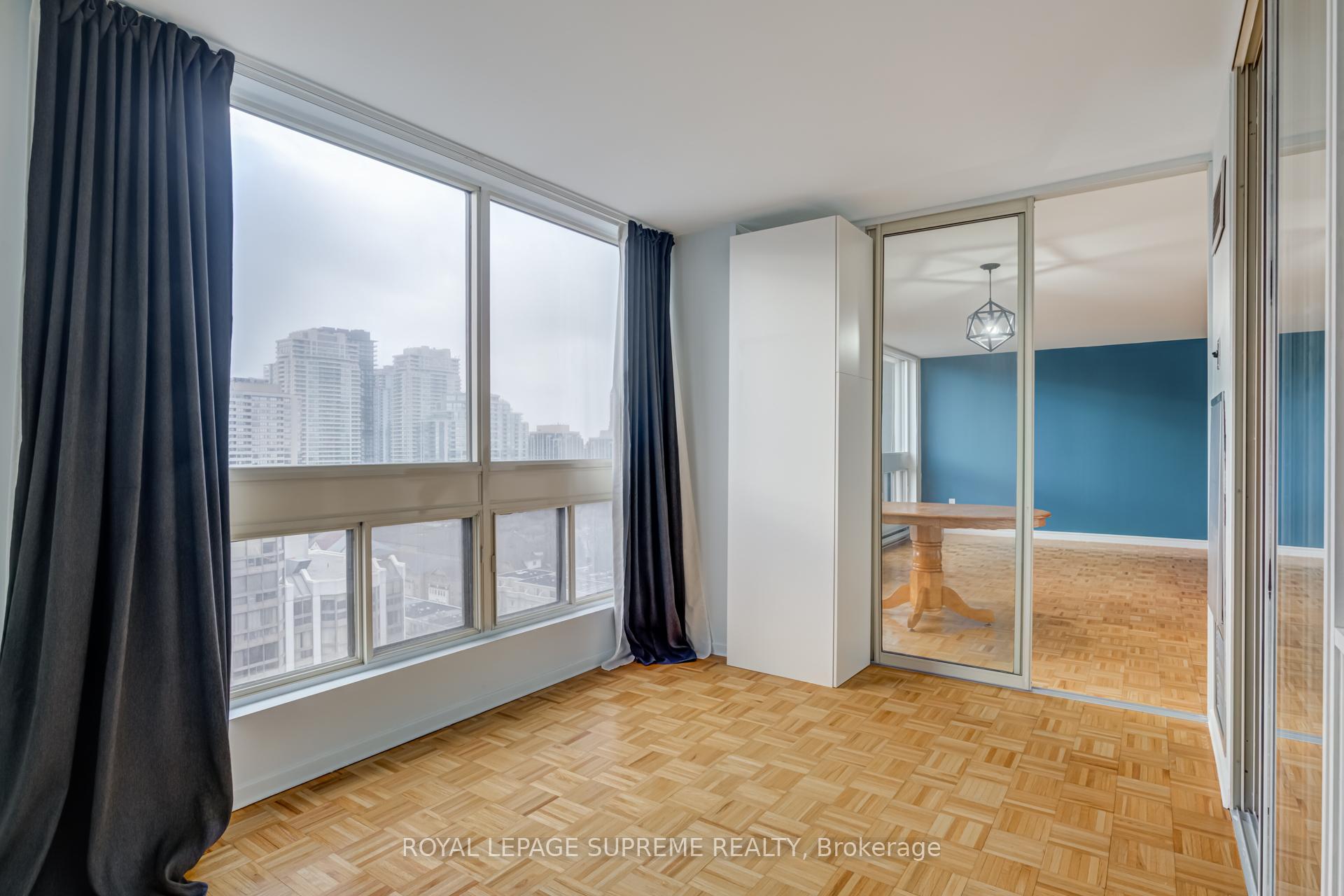 5 Kenneth Avenue 1804, Toronto Unit: 1804