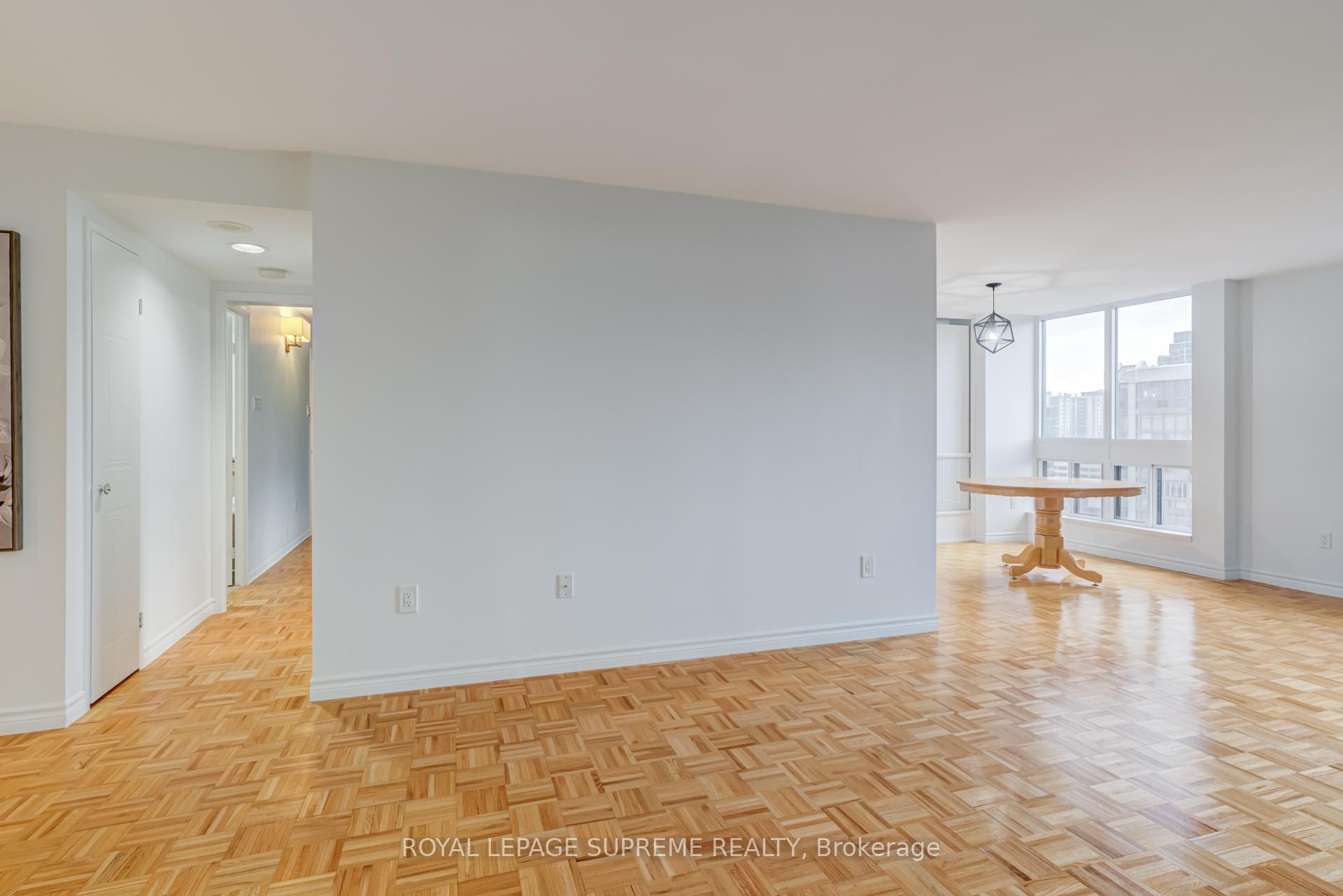 5 Kenneth Avenue 1804, Toronto Unit: 1804
