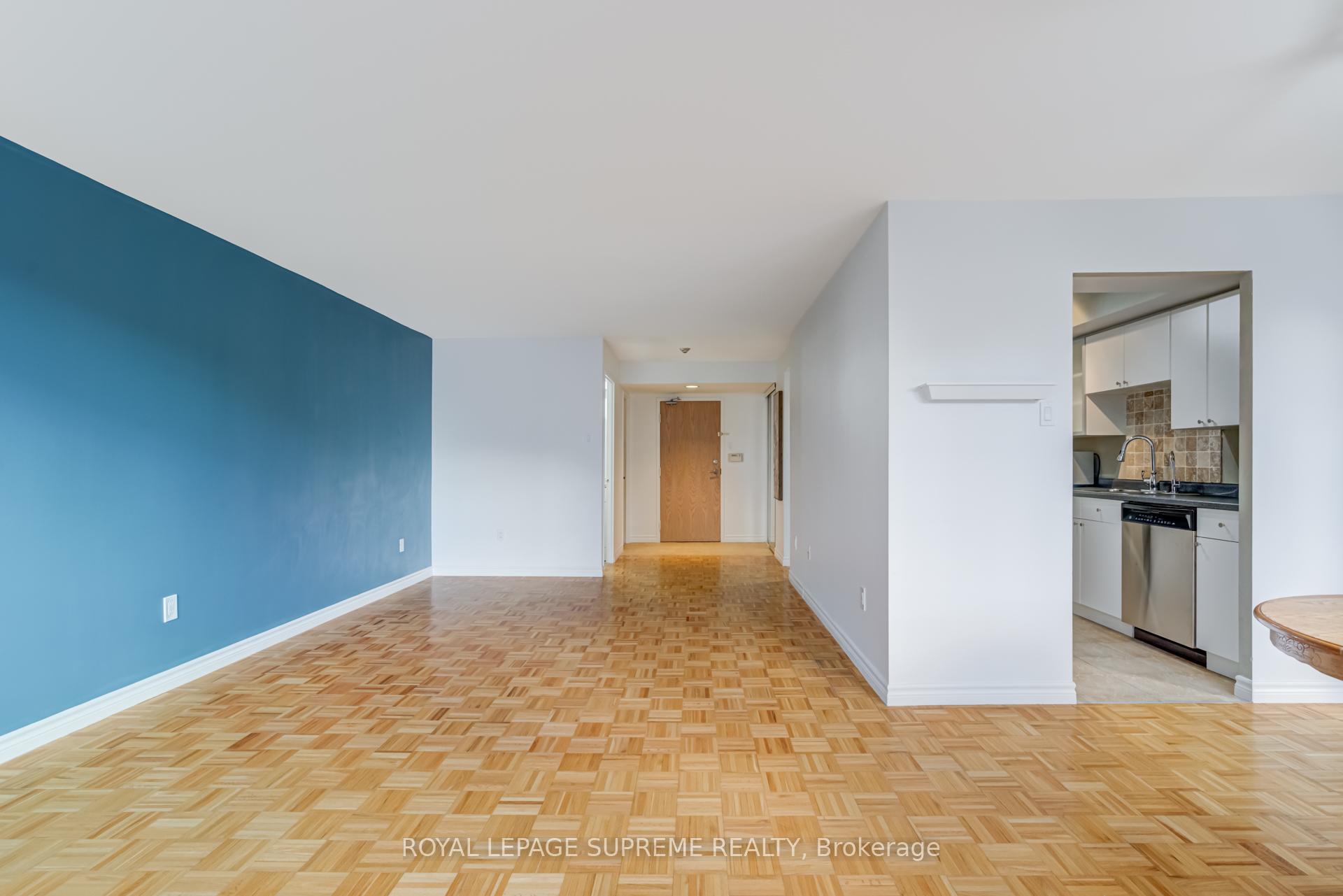 5 Kenneth Avenue 1804, Toronto Unit: 1804