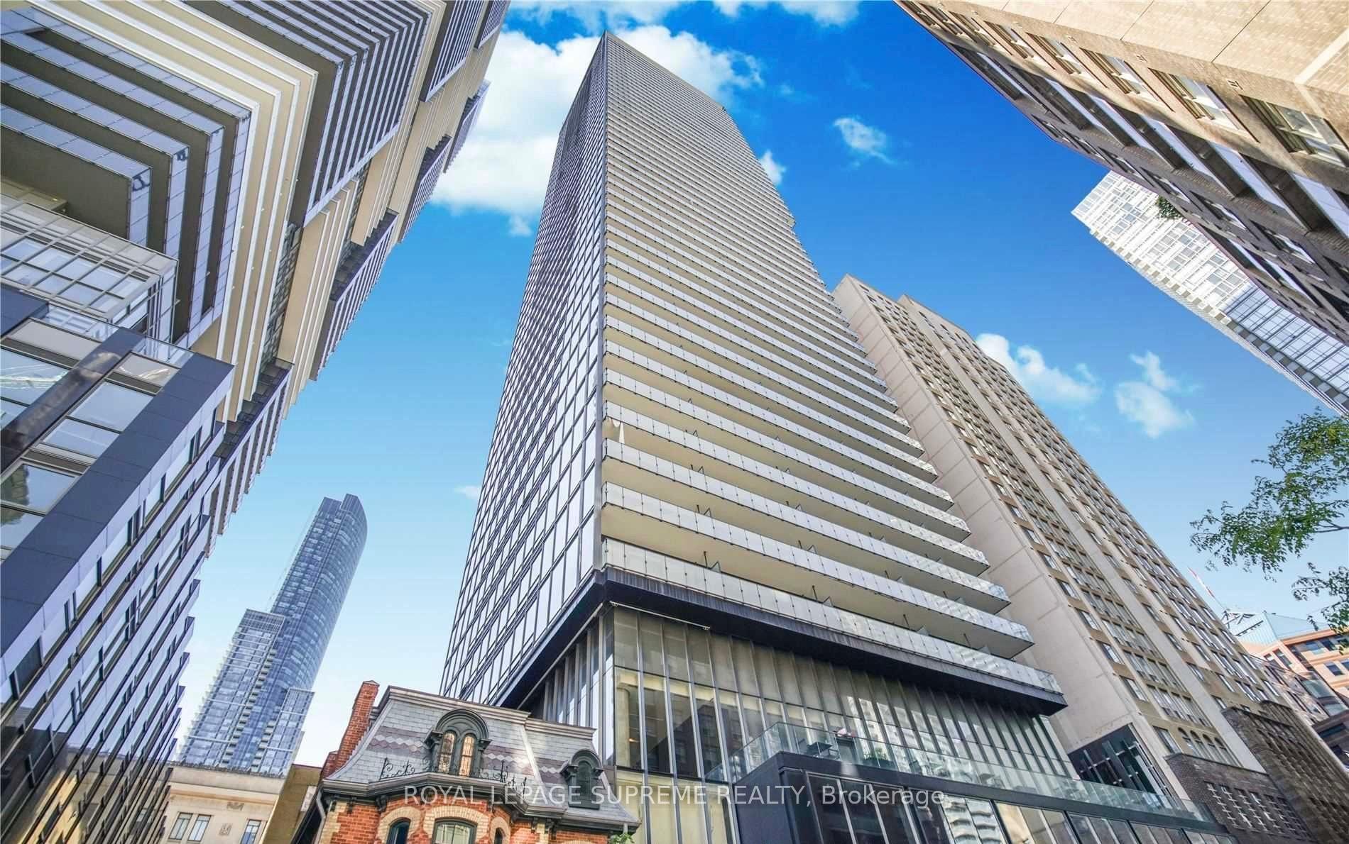 15 Grenville Street 4305, Toronto Unit: 4305