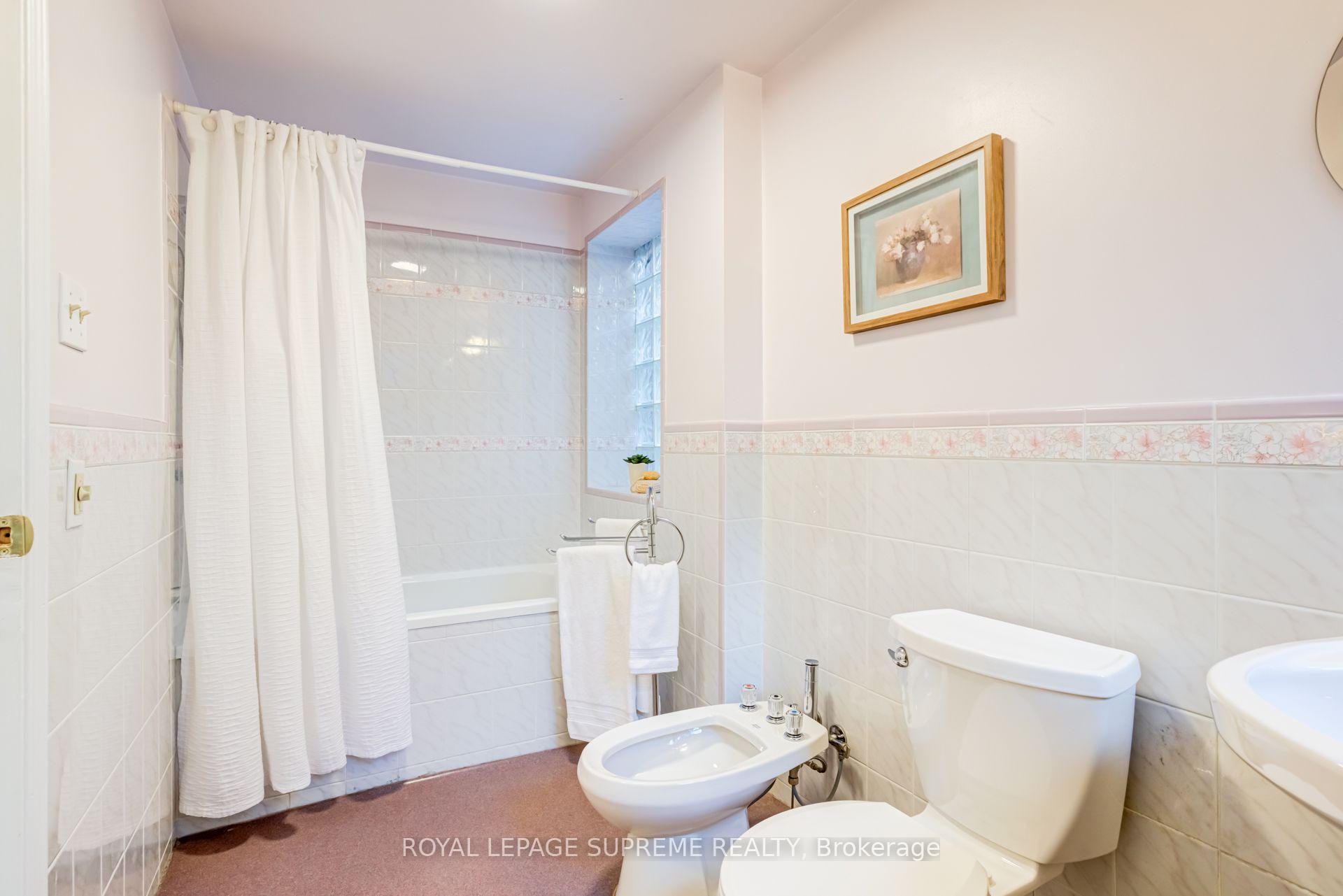 32 Thome Crescent, Toronto