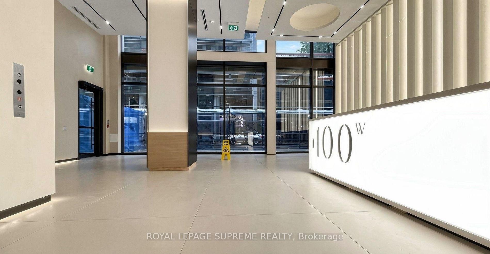 400 King Street S 810, Toronto Unit: 810