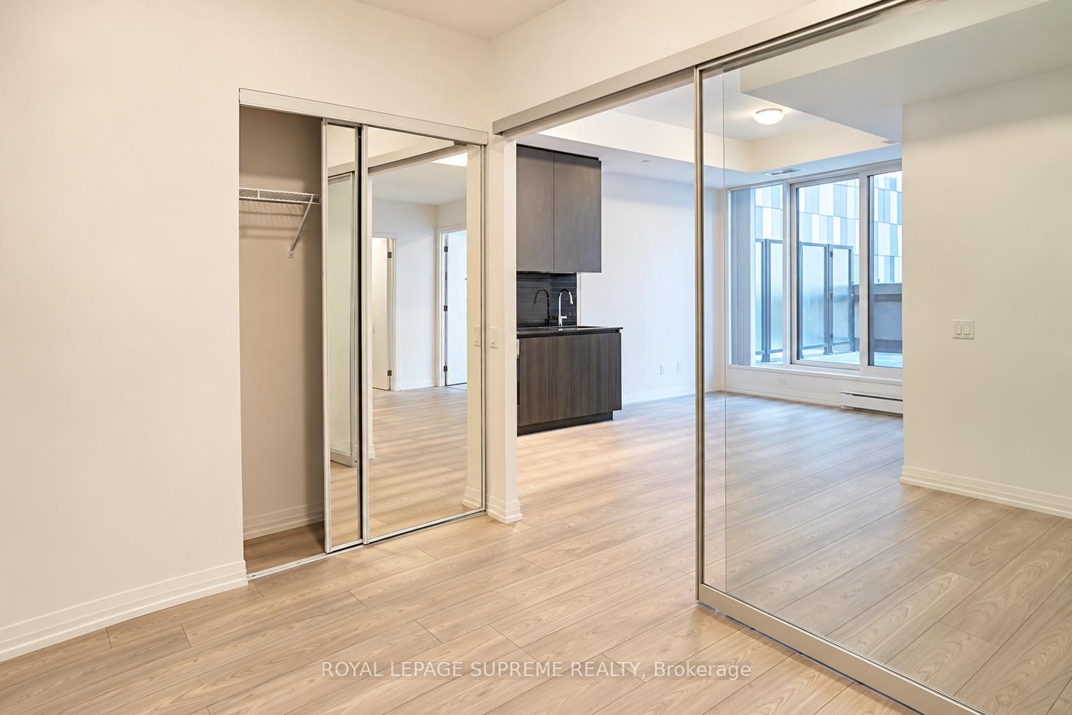 400 King Street S 810, Toronto Unit: 810