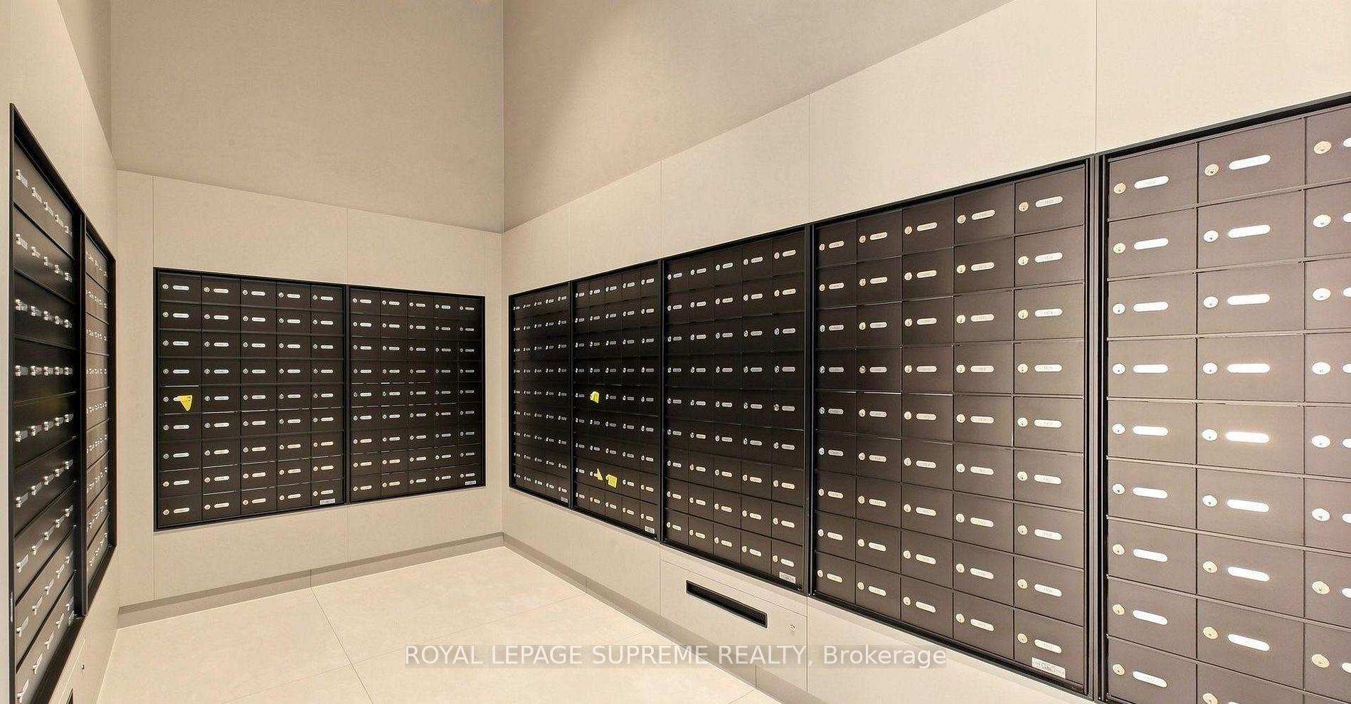 400 King Street S 810, Toronto Unit: 810