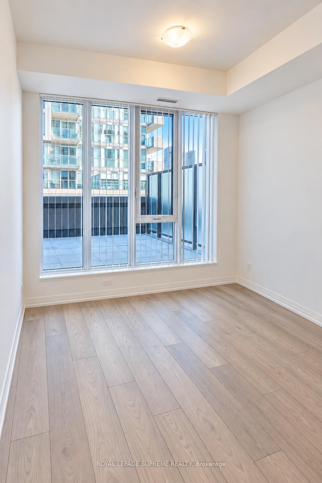 400 King Street S 810, Toronto Unit: 810