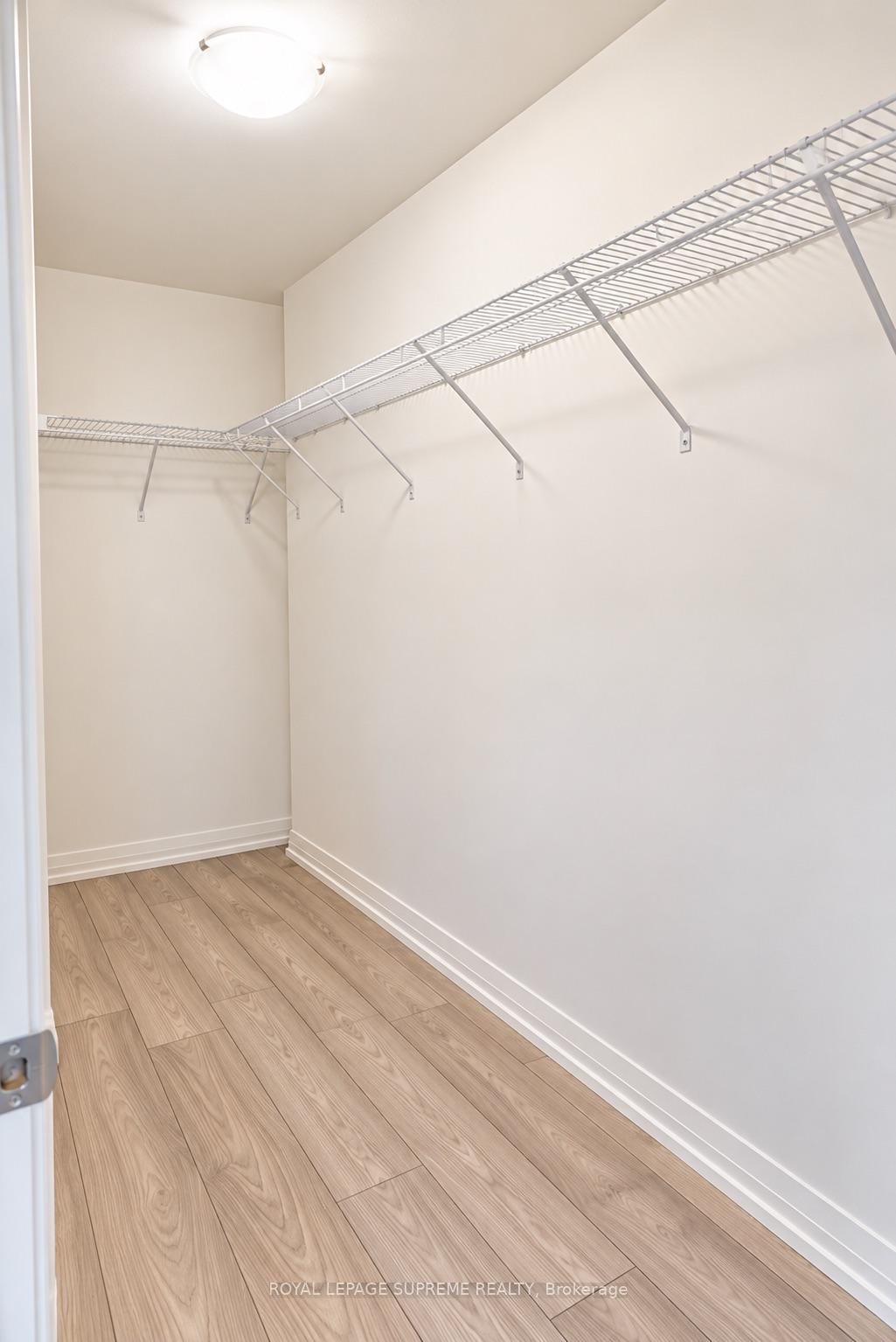 400 King Street S 810, Toronto Unit: 810