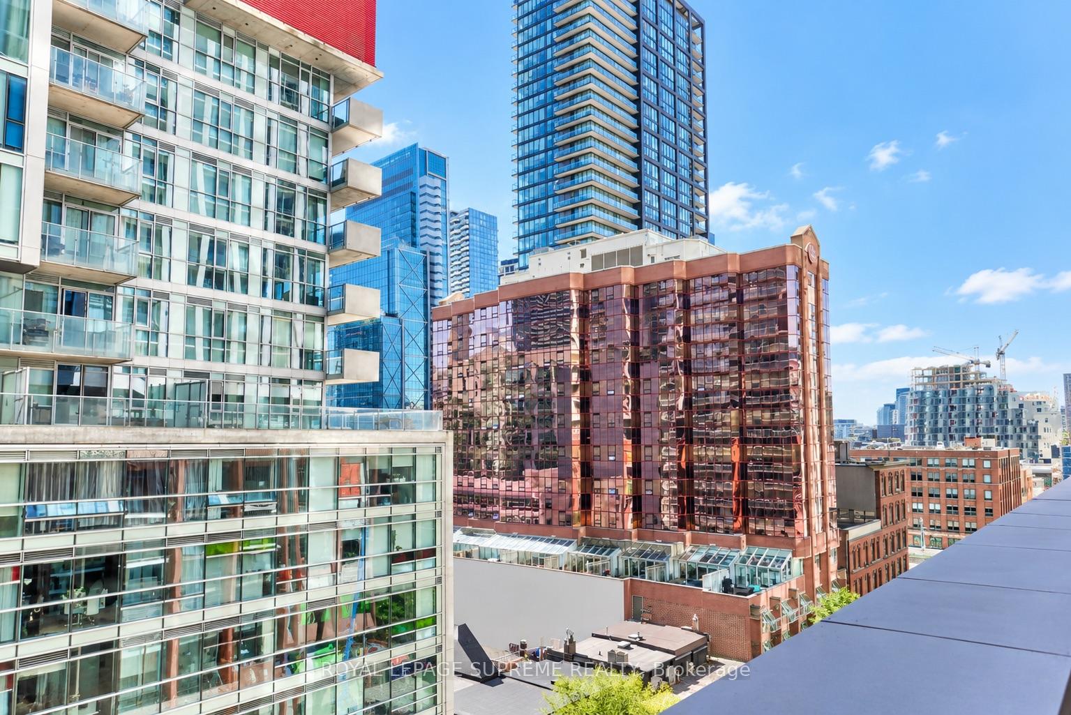 400 King Street S 810, Toronto Unit: 810