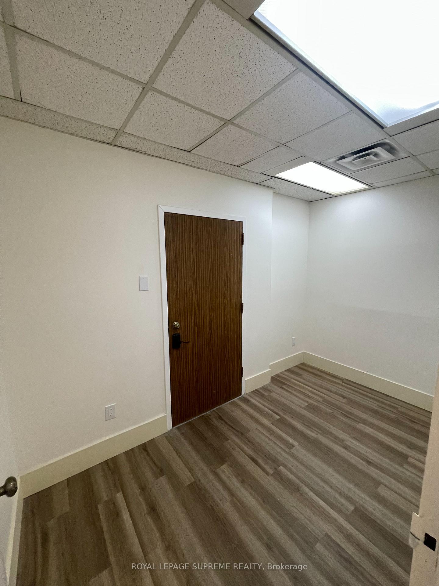 #304-5 - 855 Broadview Avenue, Toronto Unit: 304-5