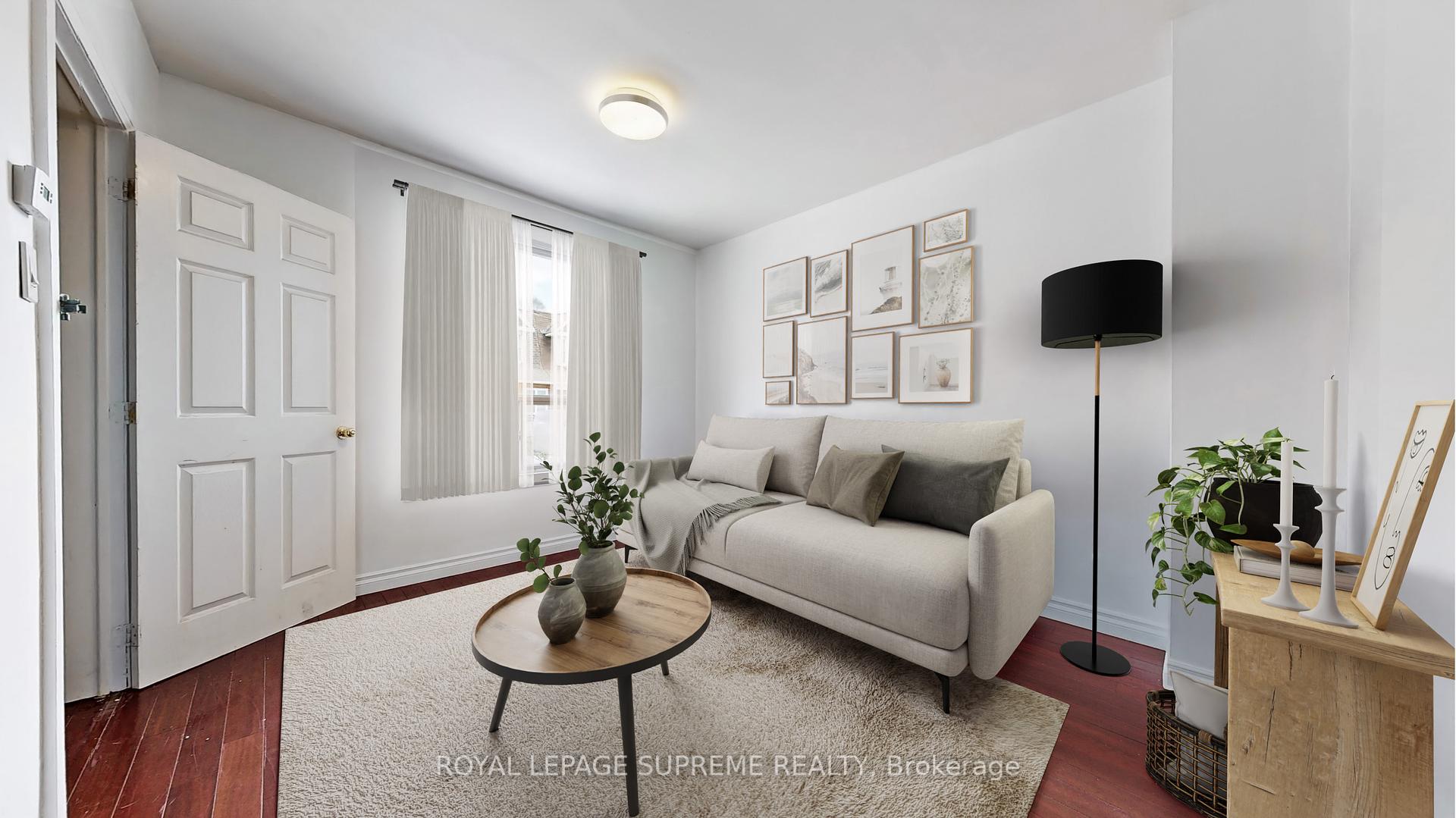 370 Jones Avenue, Toronto E01