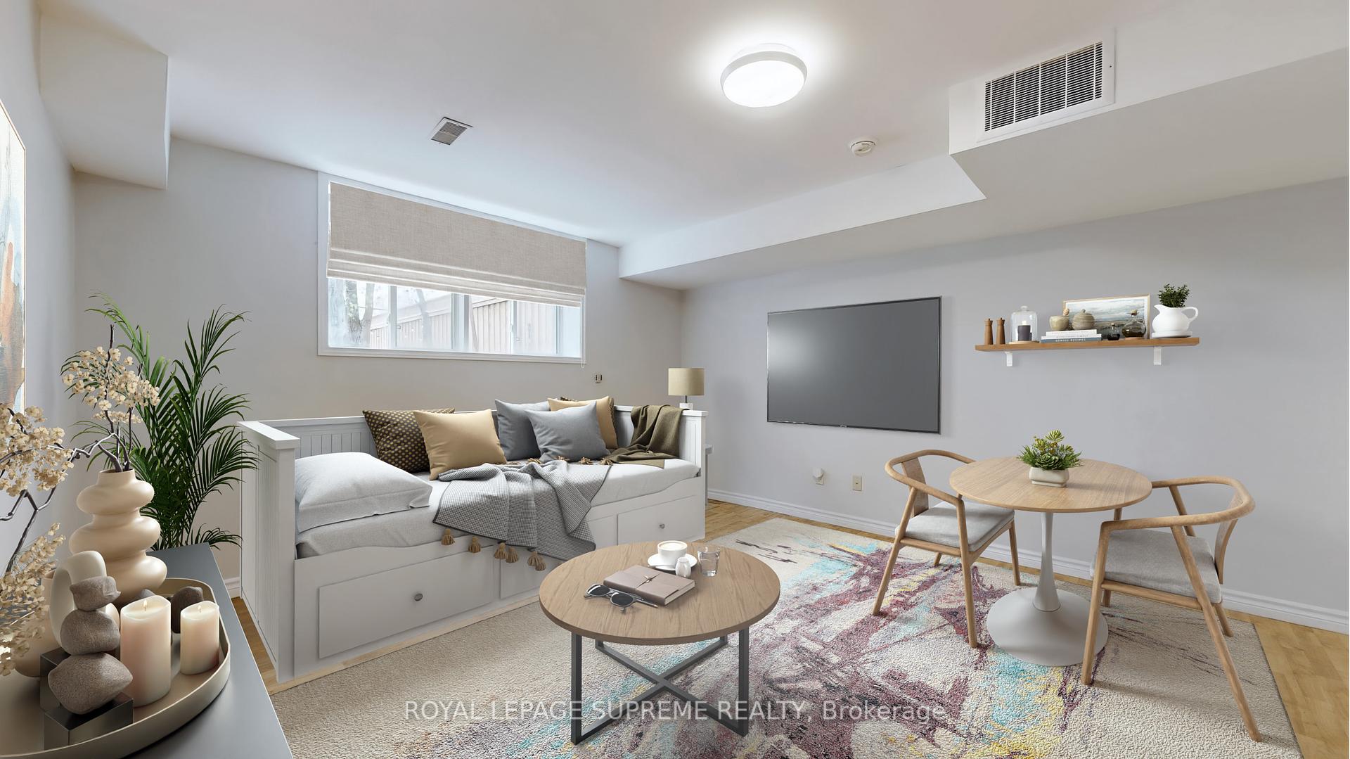 370 Jones Avenue, Toronto E01