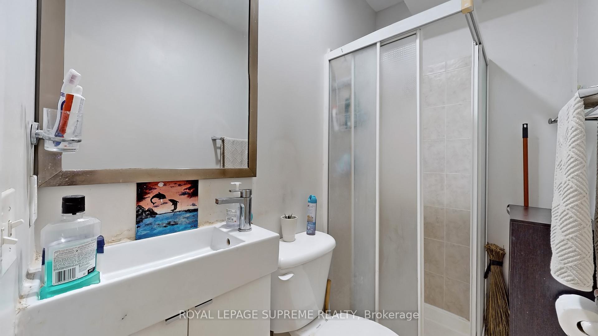 370 Jones Avenue, Toronto E01