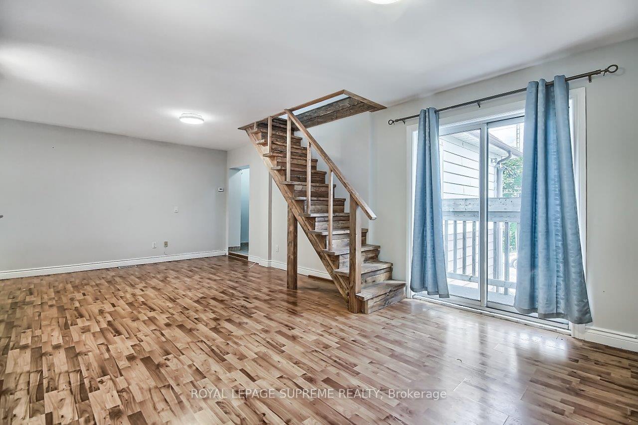 370 Jones Avenue, Toronto E01