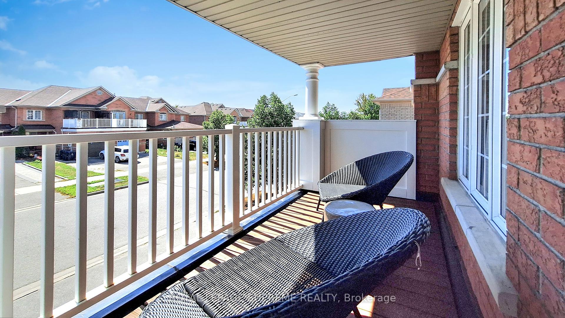 32 Flatfield Terrace