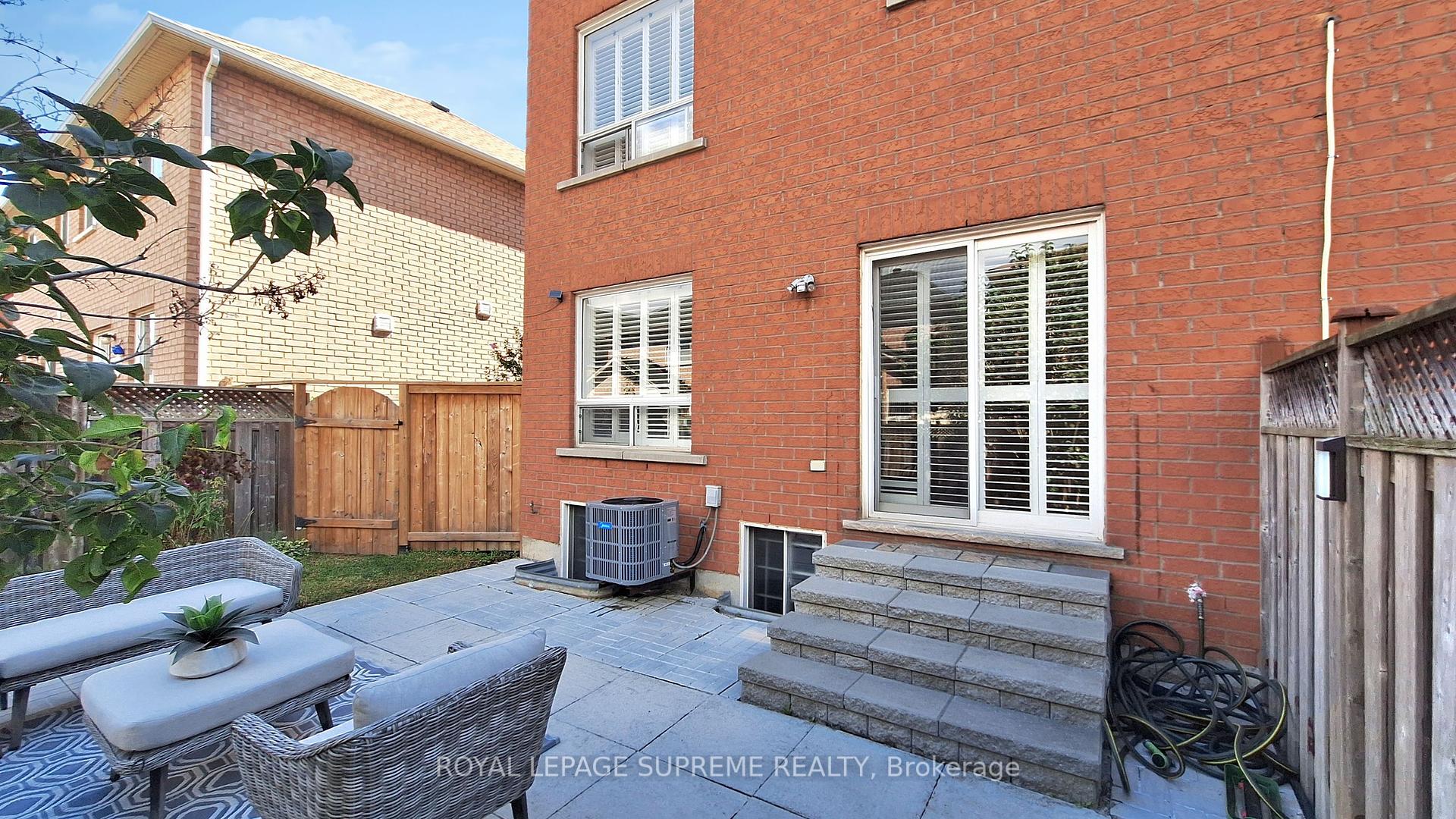 32 Flatfield Terrace