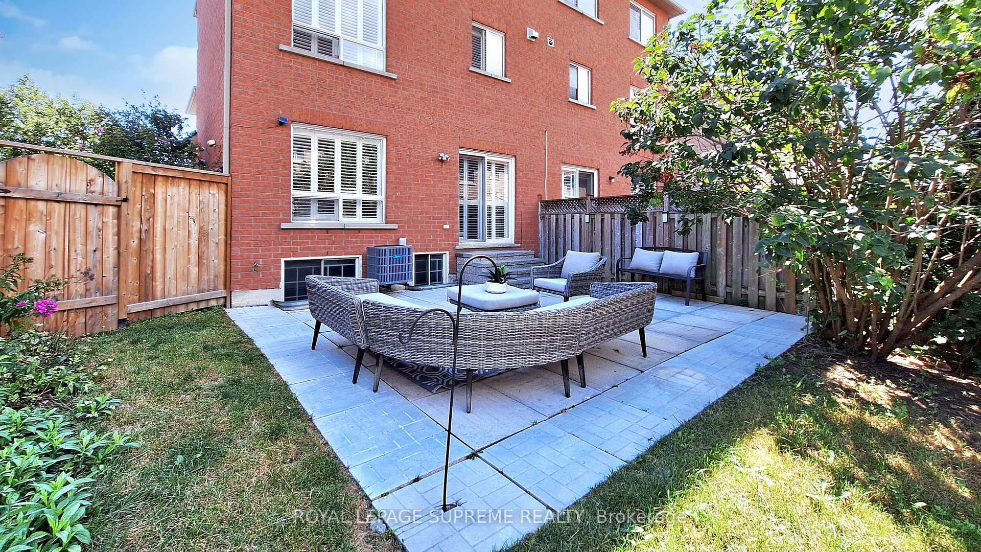 32 Flatfield Terrace