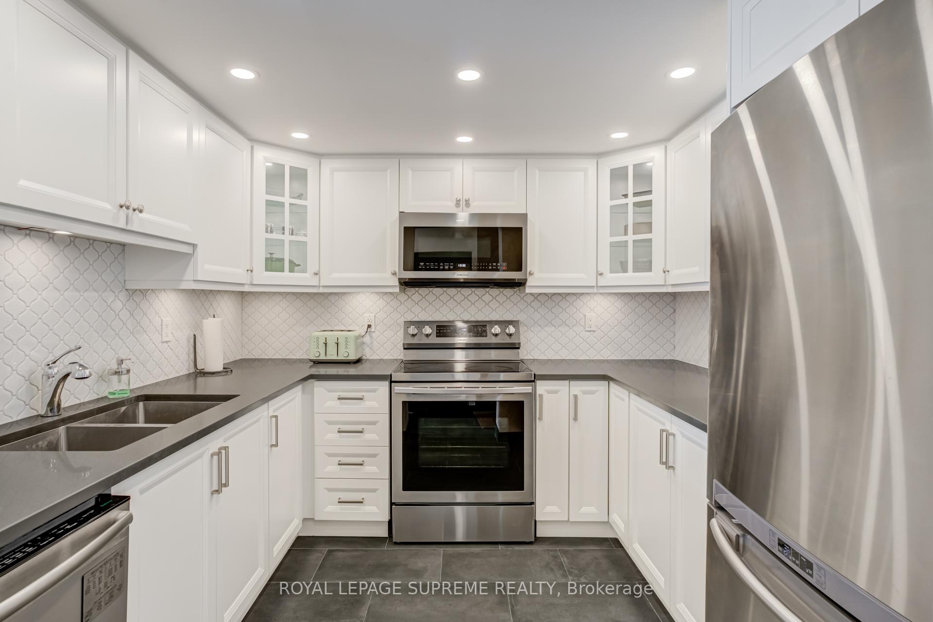 1 GREYSTONE WALK Drive PH83