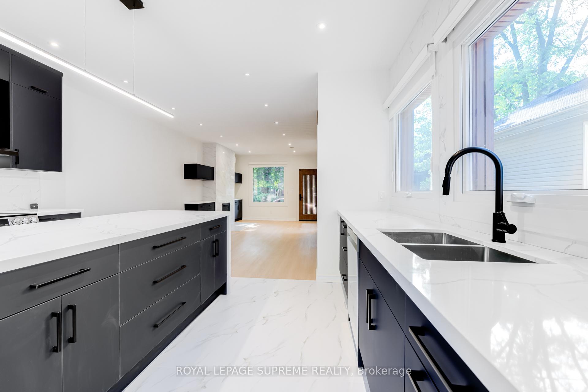 11A Condor Avenue, Toronto E01