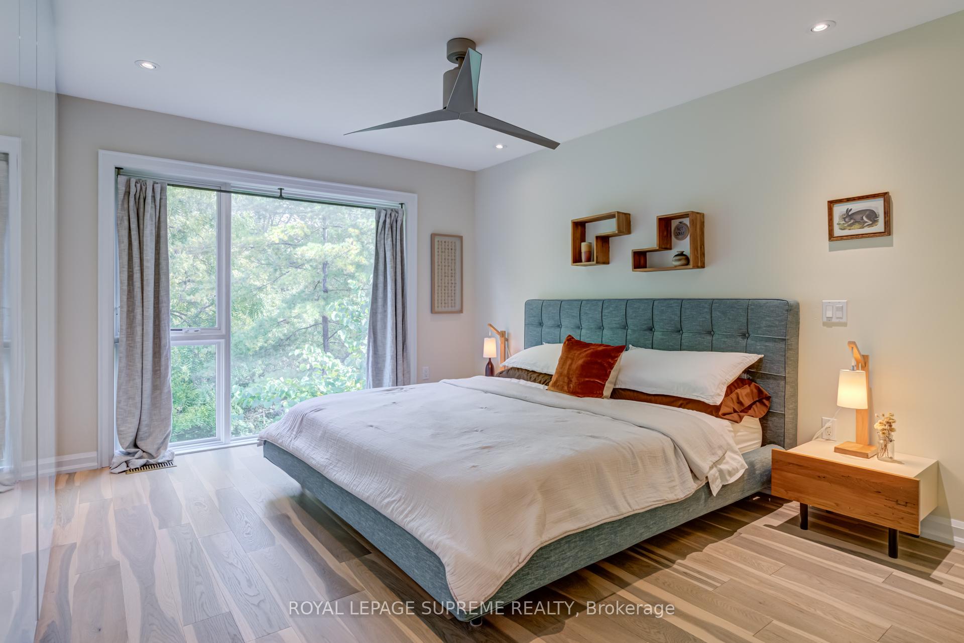 11 West Lynn Avenue, Toronto E02