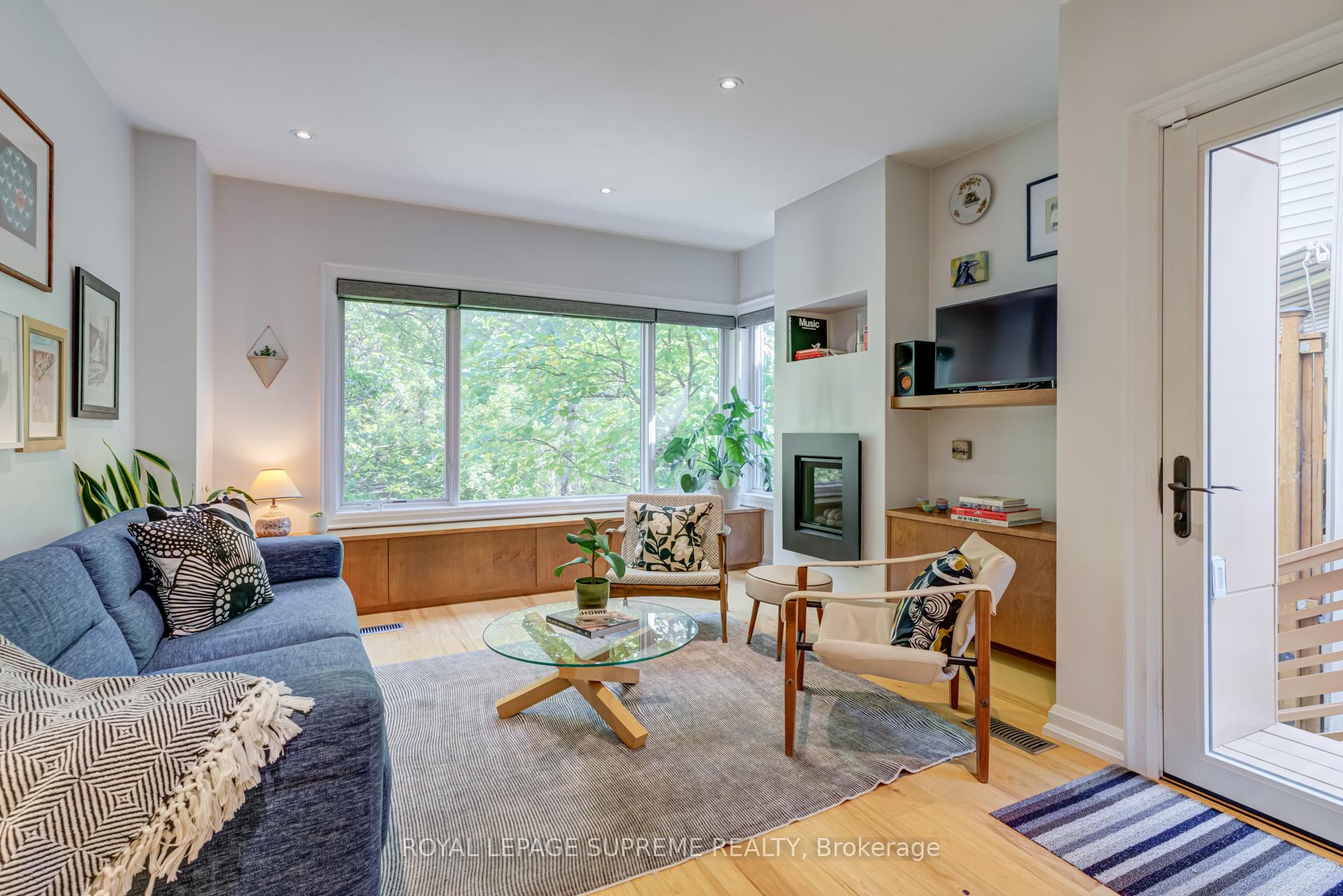 11 West Lynn Avenue, Toronto E02
