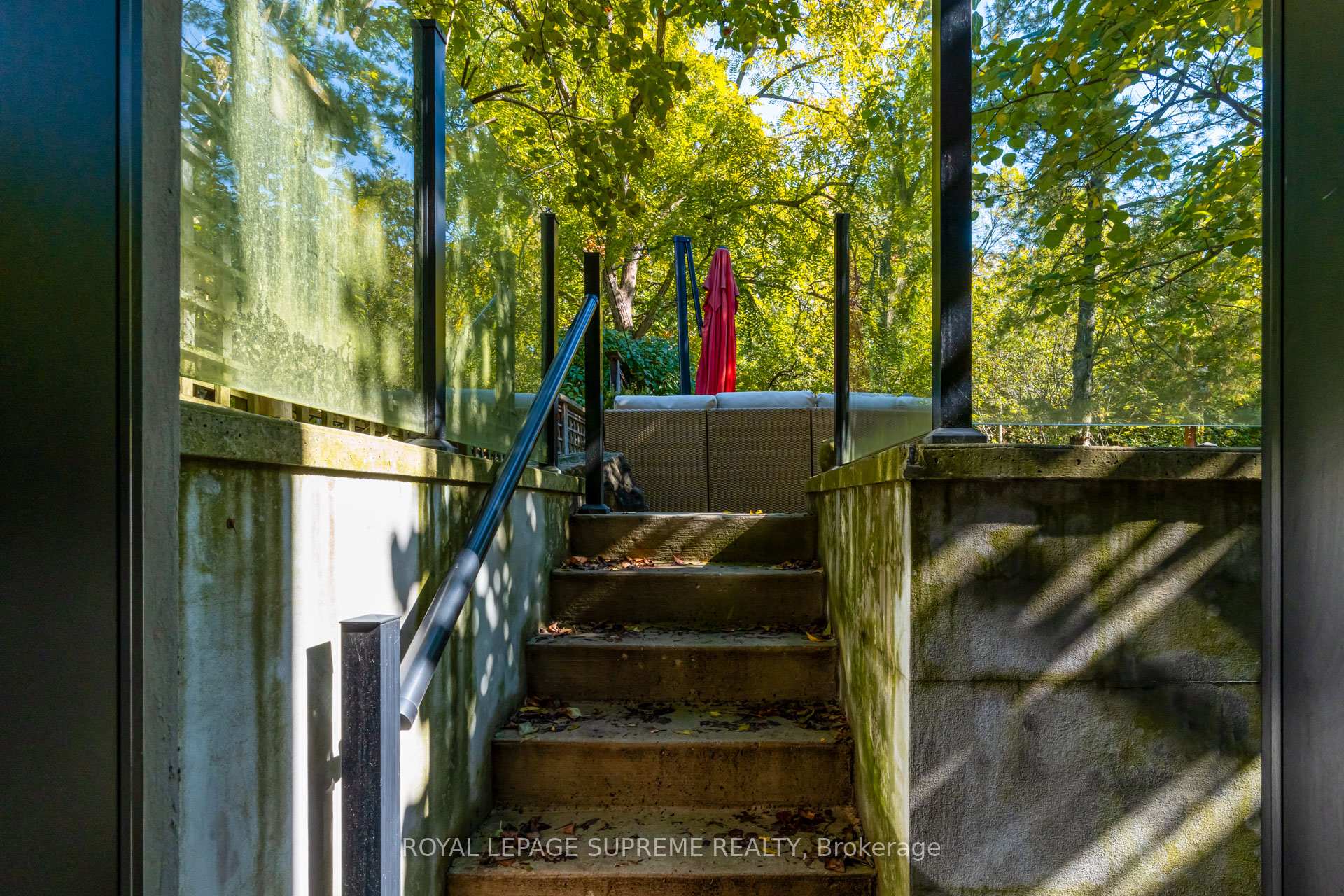 11 West Lynn Avenue, Toronto E02