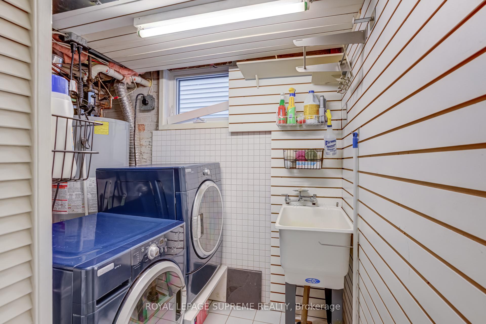 11 West Lynn Avenue, Toronto E02