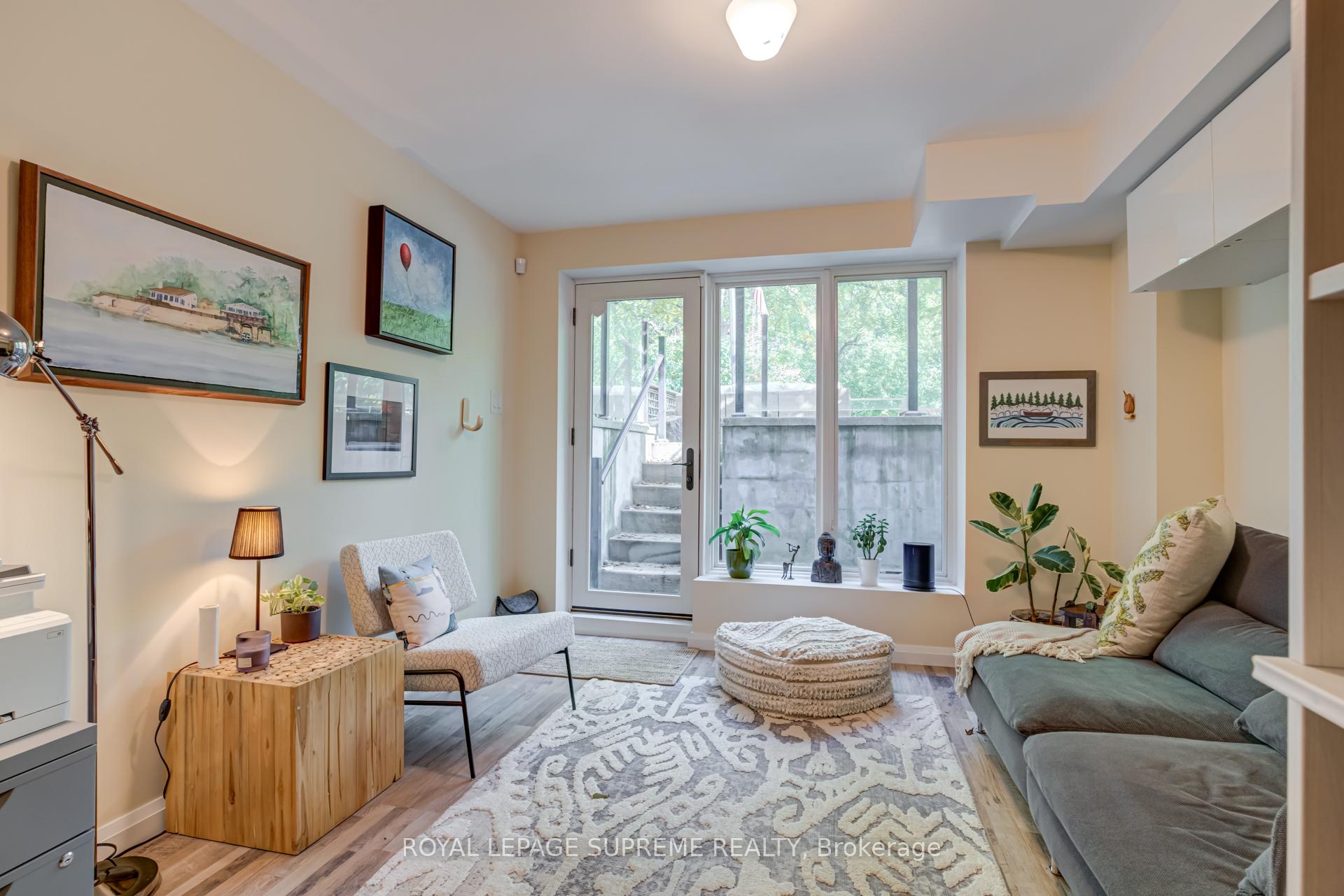 11 West Lynn Avenue, Toronto E02
