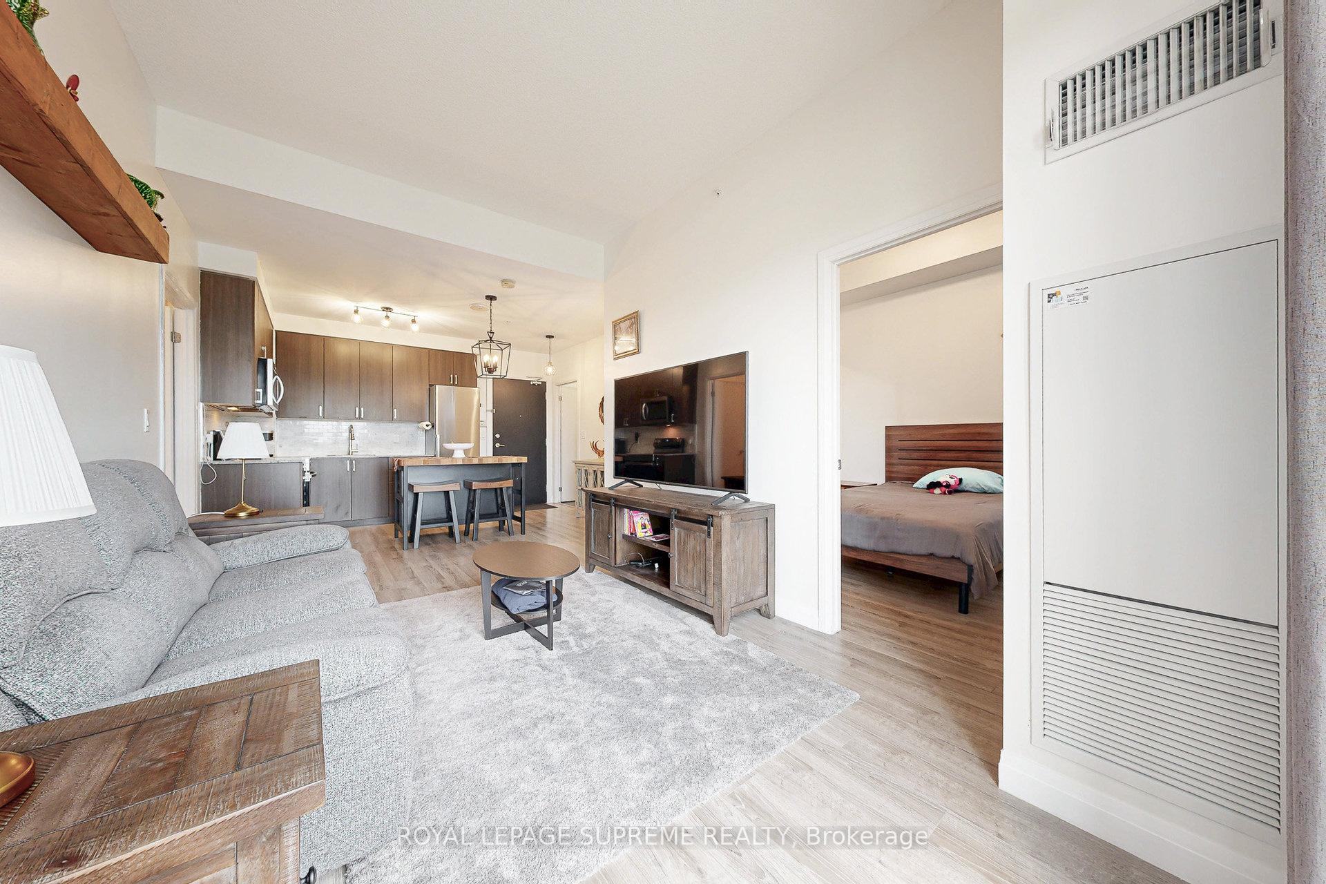 22 East Haven Drive 606, Toronto E06 Unit: 606