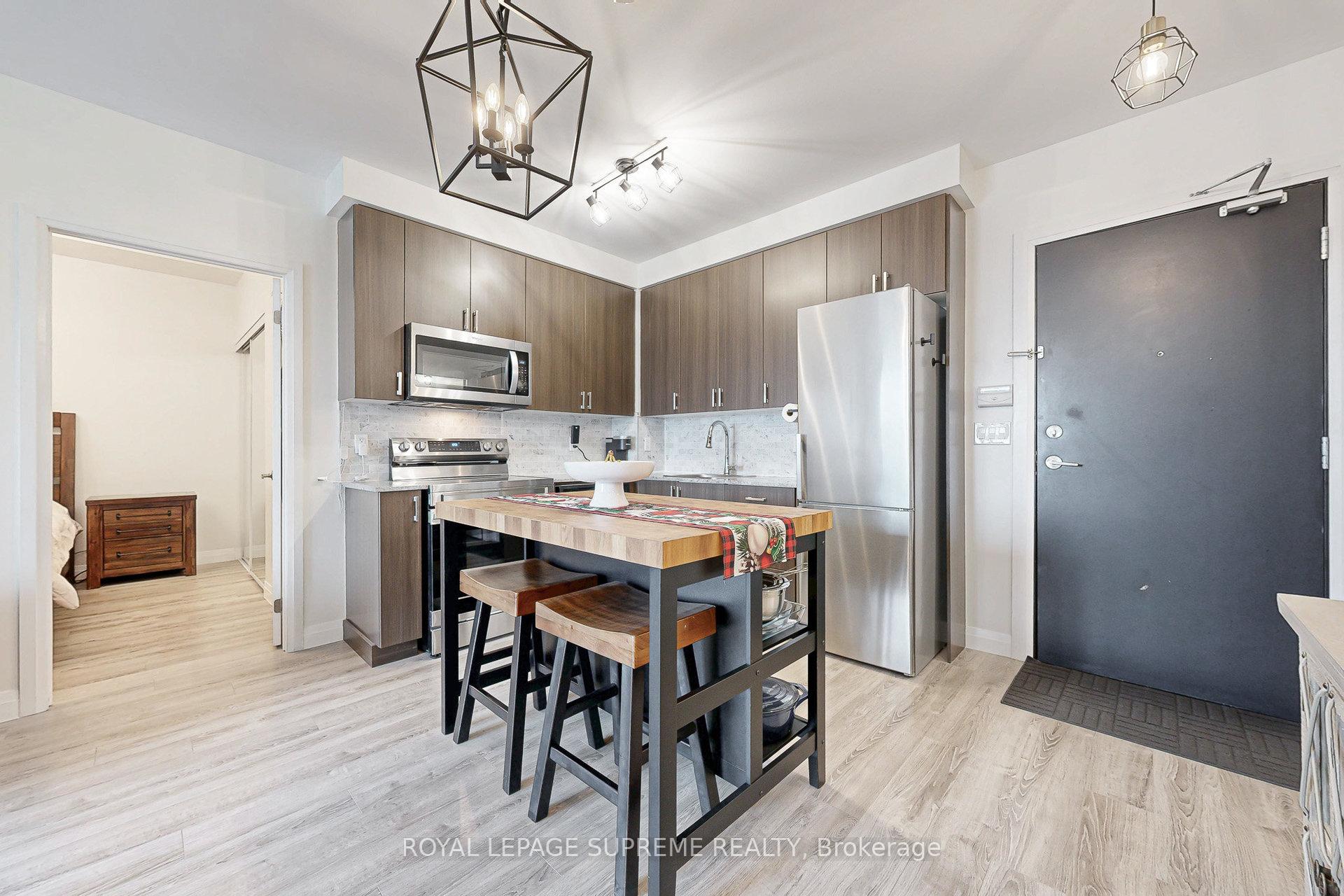 22 East Haven Drive 606, Toronto E06 Unit: 606