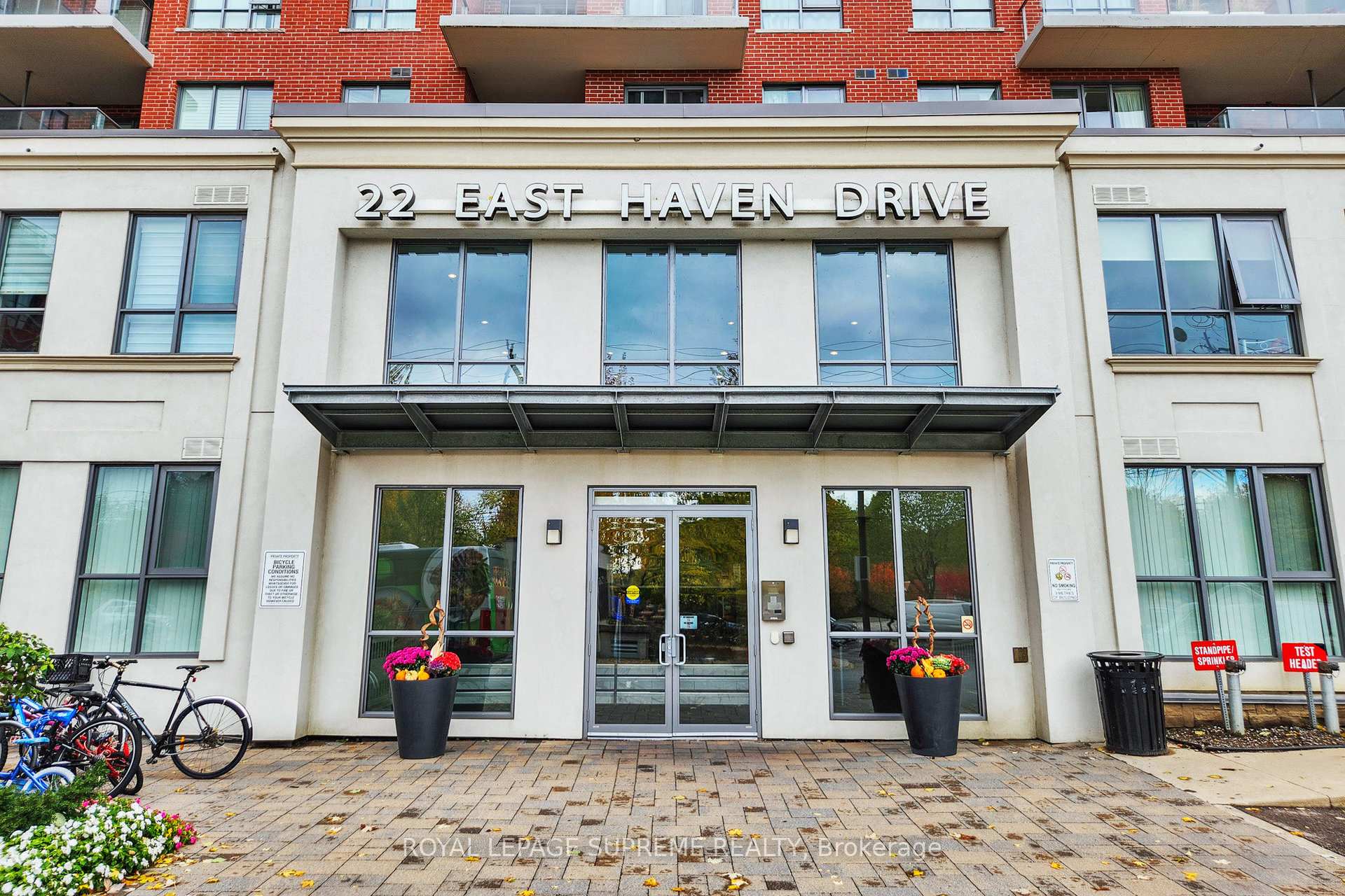 22 East Haven Drive 606, Toronto E06 Unit: 606