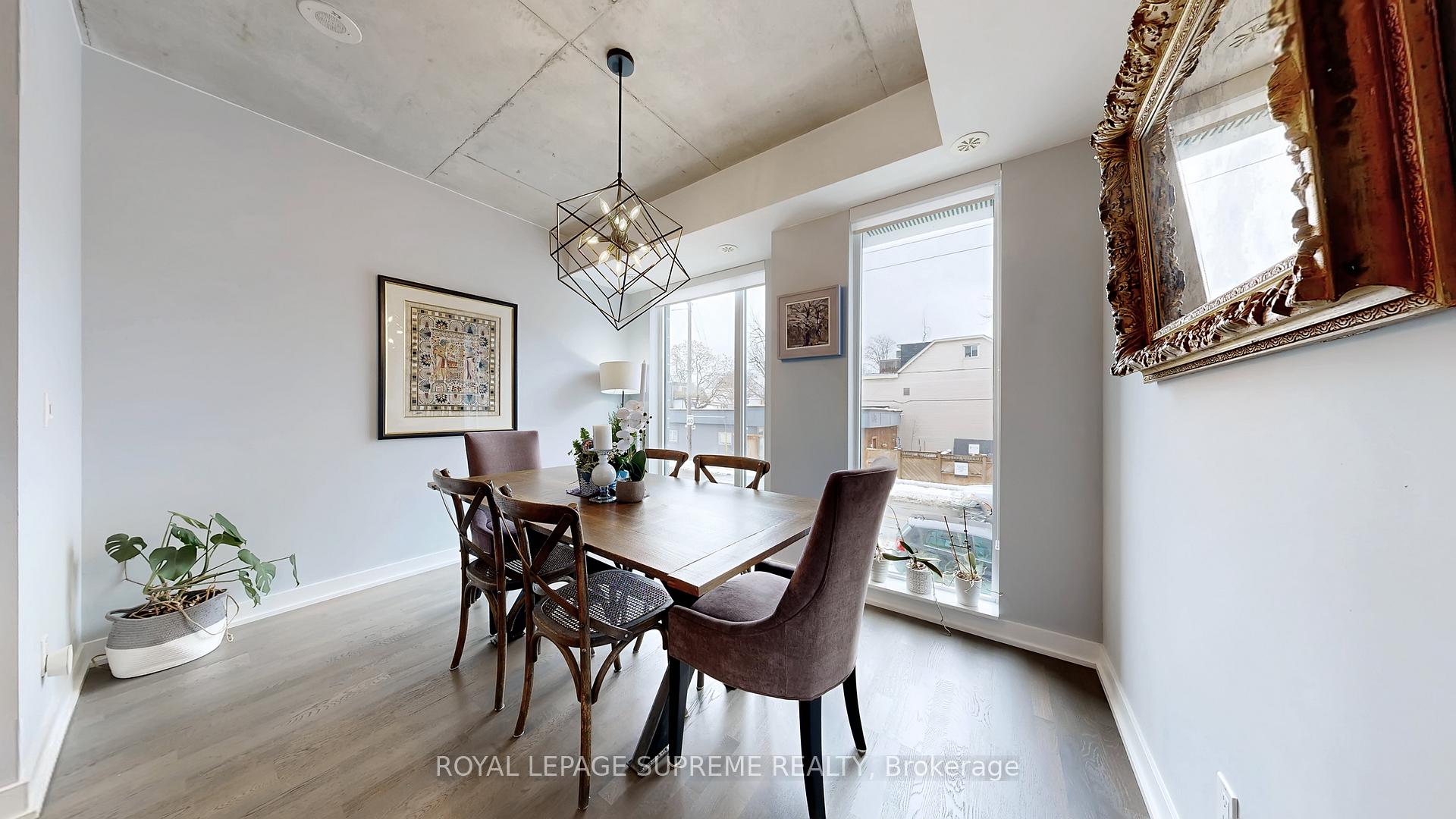 1246 Dundas Street E