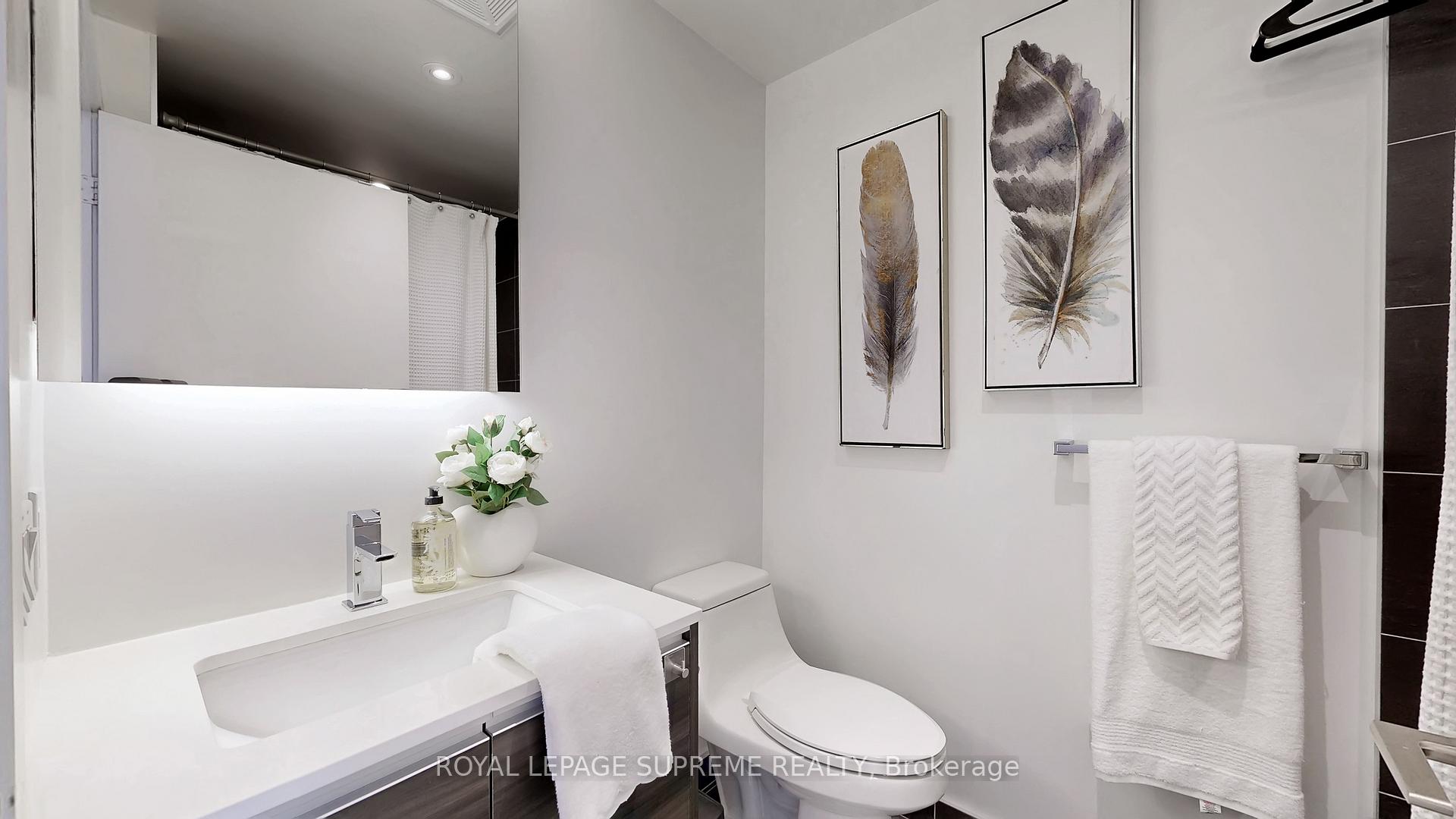 1246 Dundas Street E