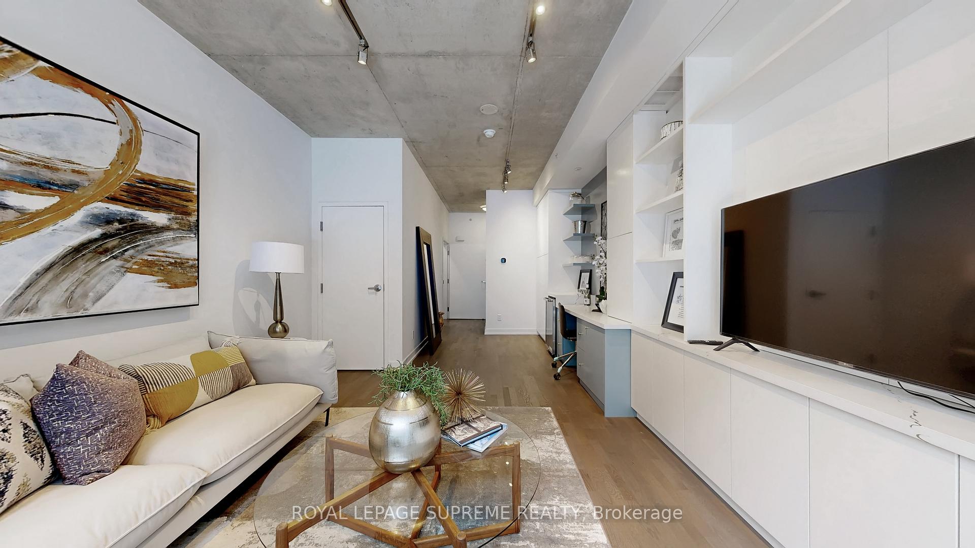 1246 Dundas Street E