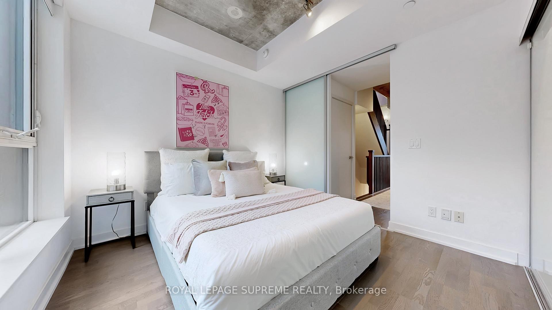 1246 Dundas Street E