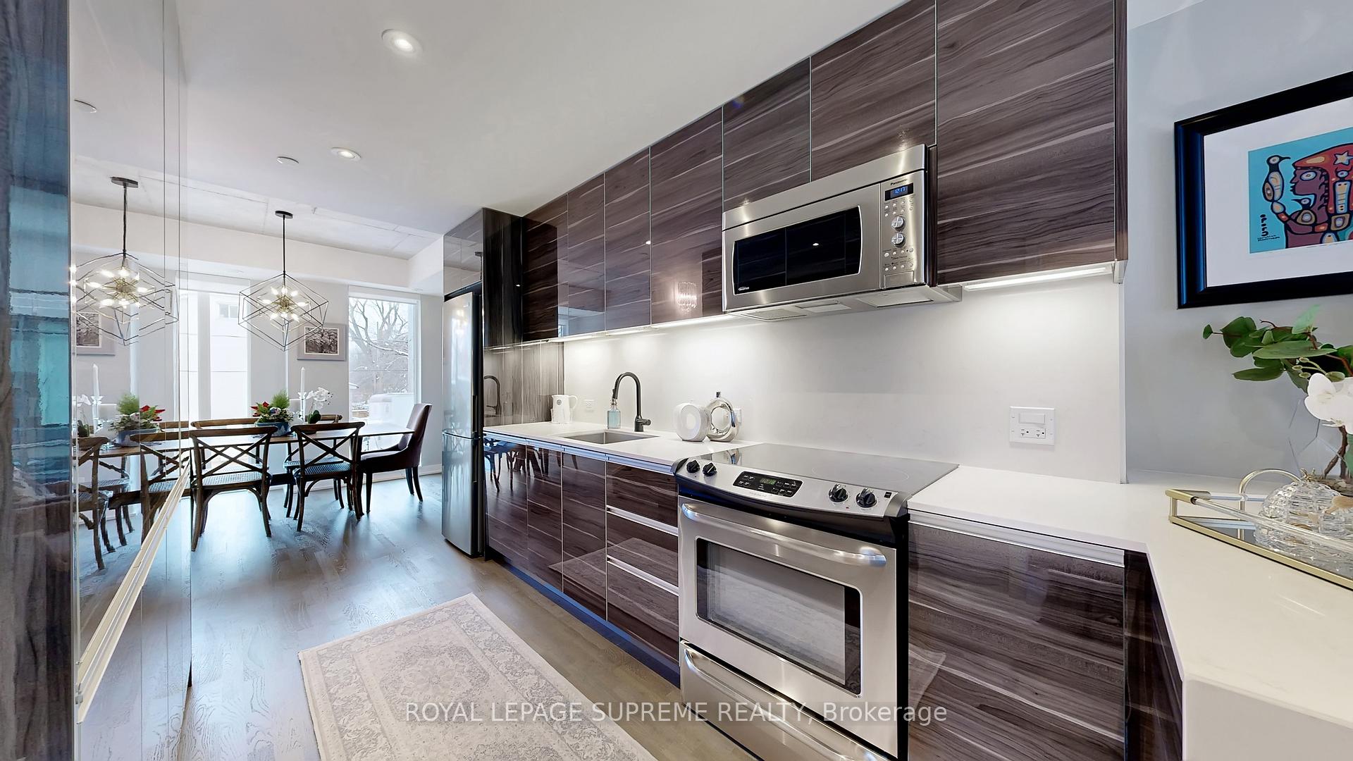 1246 Dundas Street E