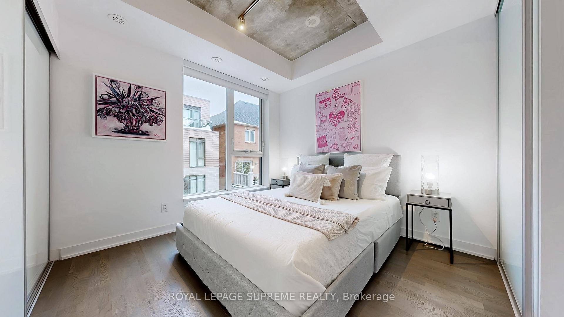 1246 Dundas Street E