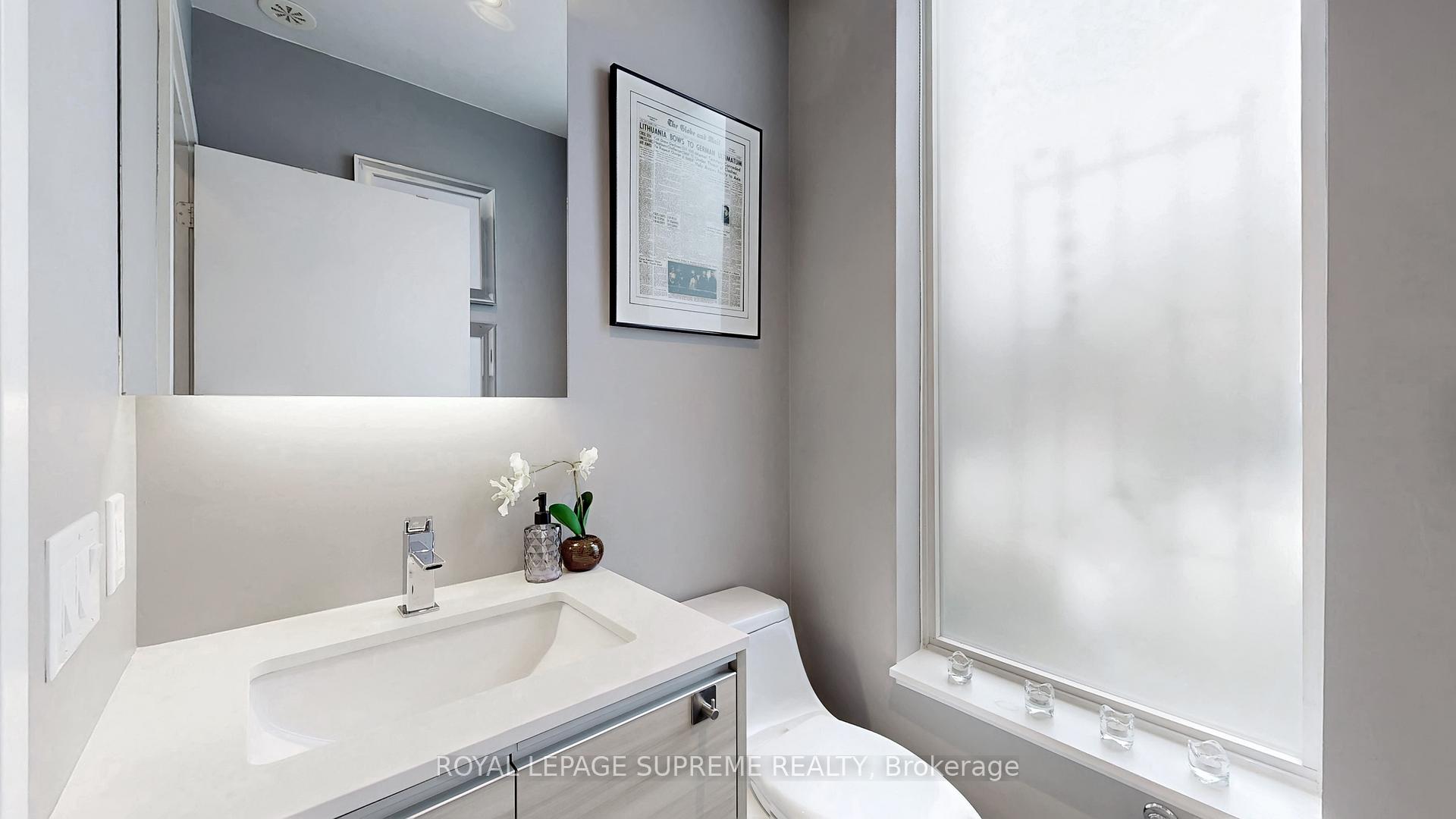 1246 Dundas Street E