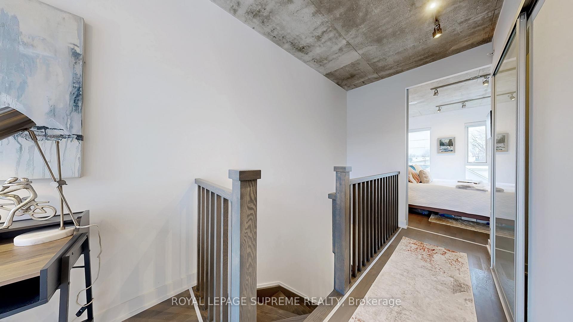 1246 Dundas Street E