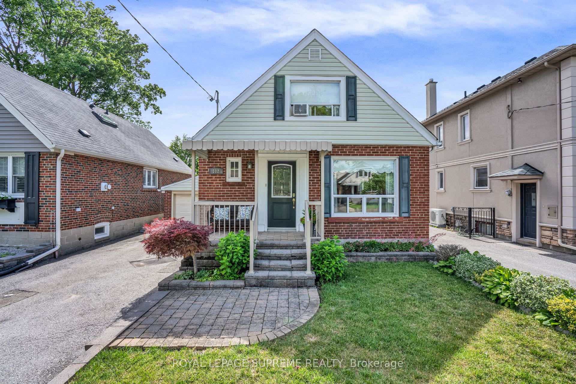 102 Binswood Avenue