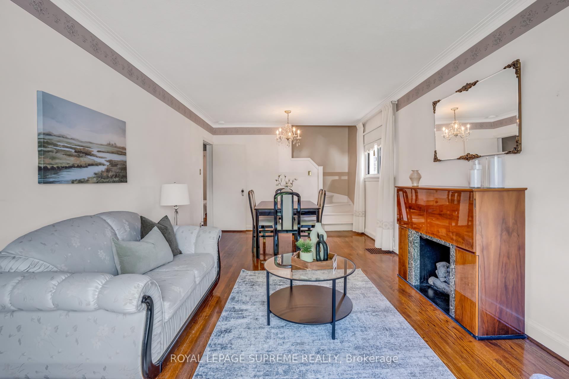 102 Binswood Avenue