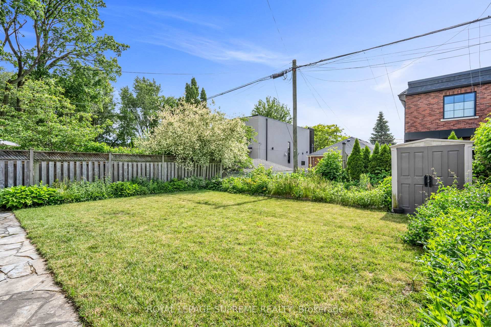 102 Binswood Avenue