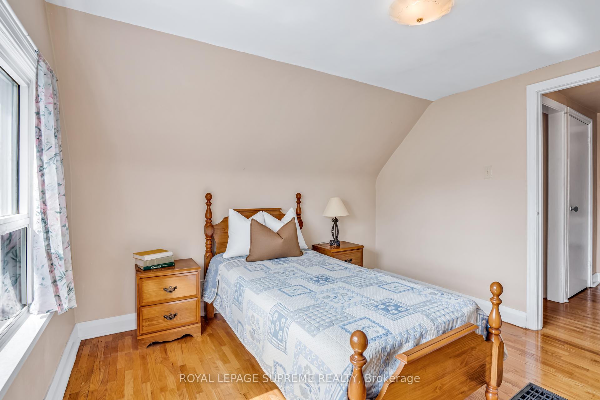 102 Binswood Avenue