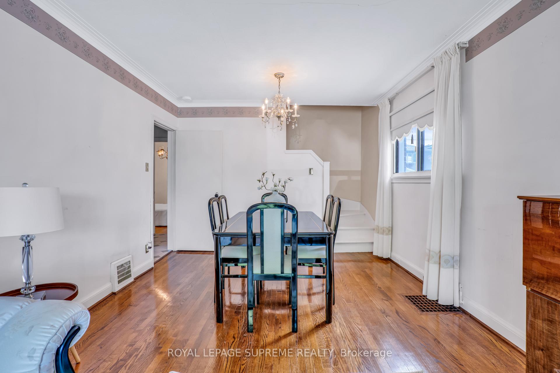 102 Binswood Avenue