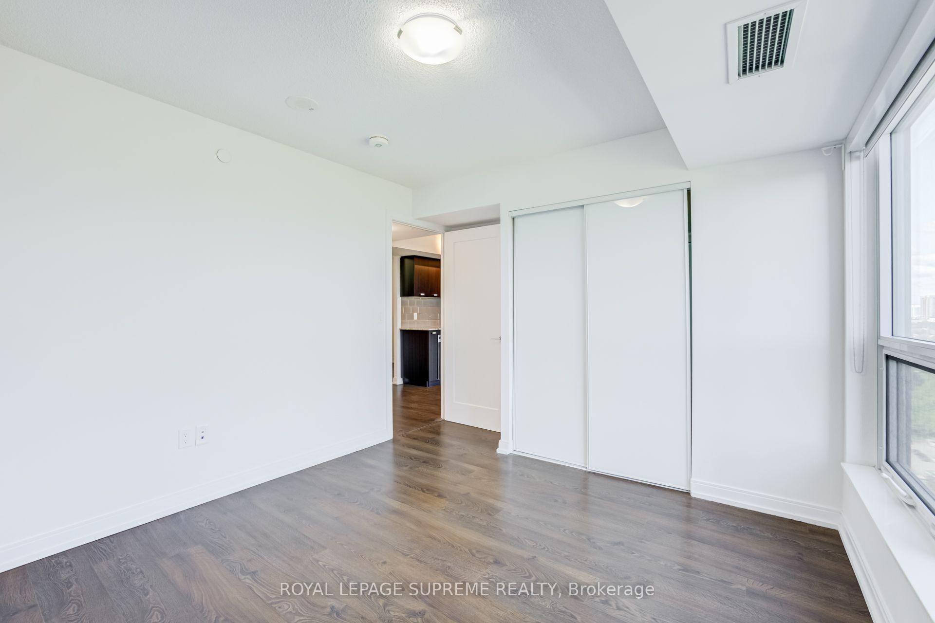 275 Village Green Square 1920, Toronto Unit: 1920