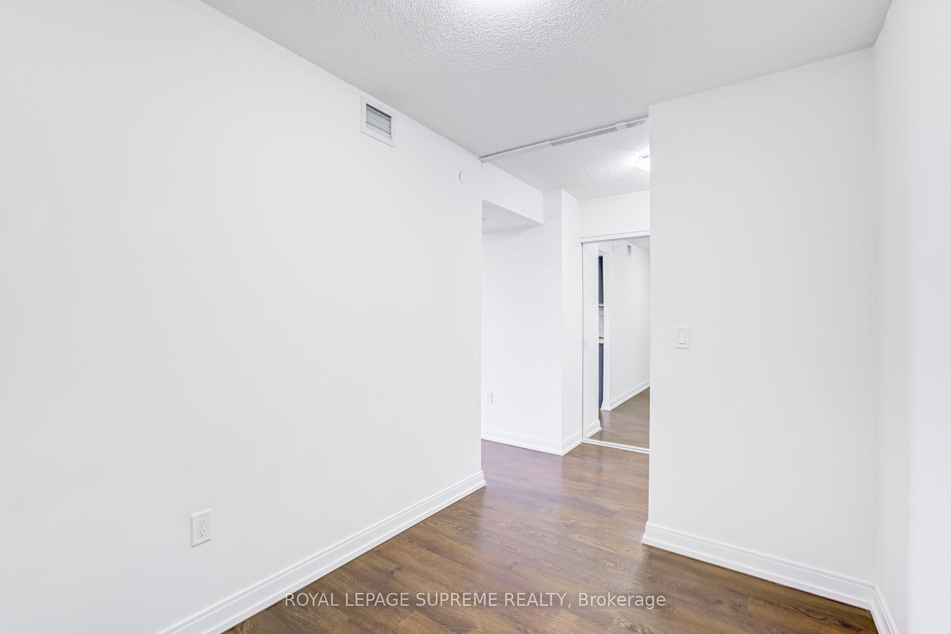 275 Village Green Square 1920, Toronto Unit: 1920