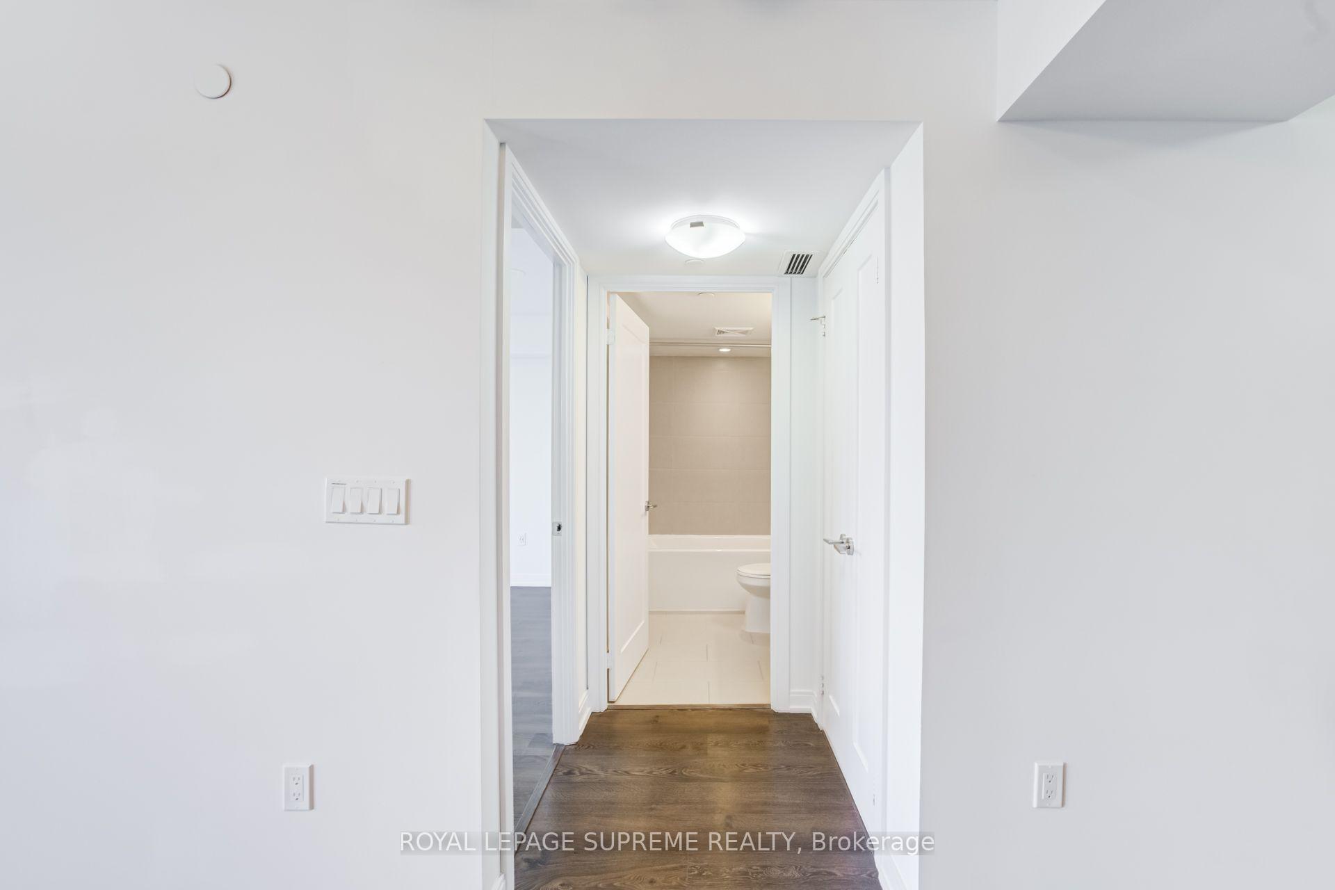 275 Village Green Square 1920, Toronto Unit: 1920