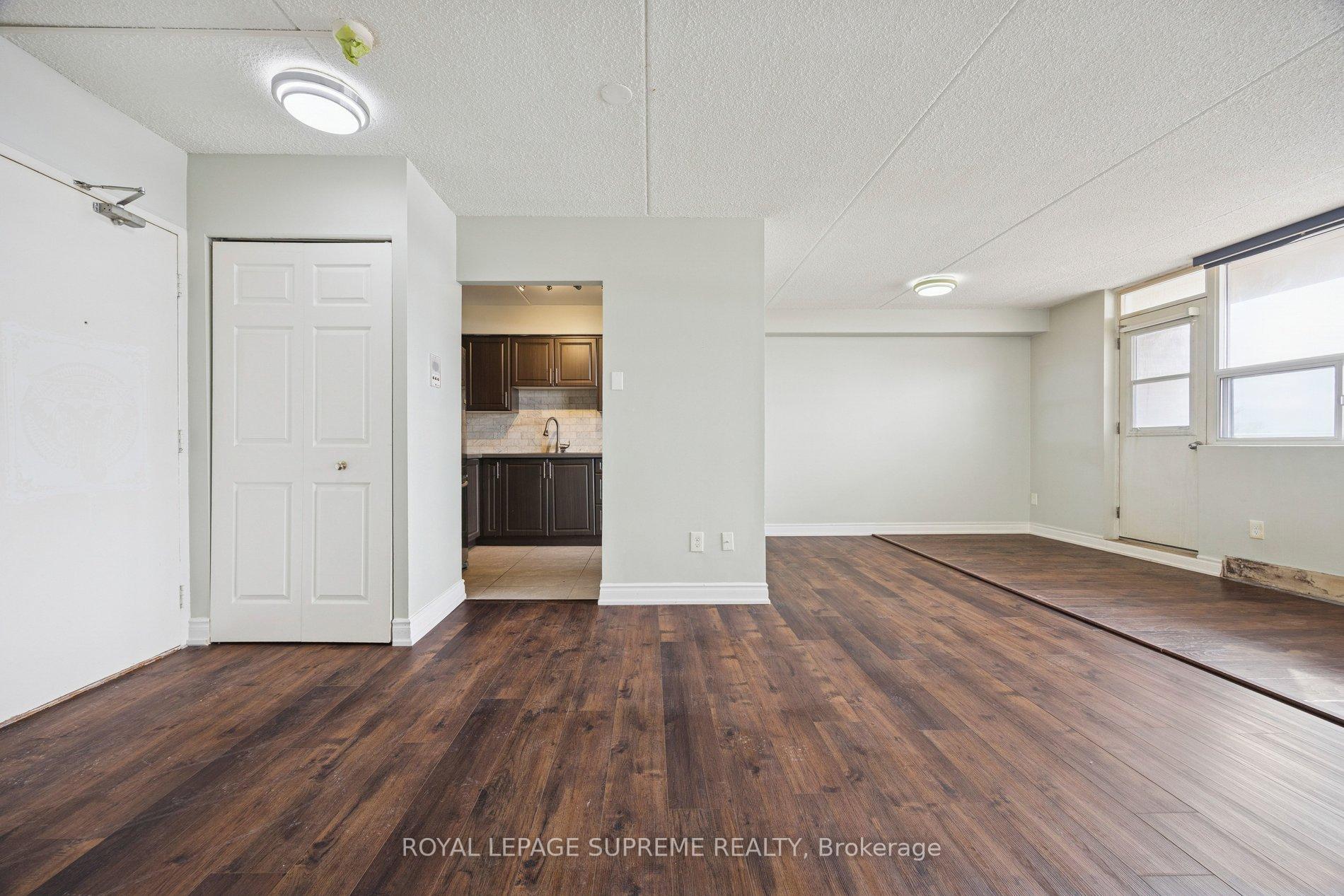 207 Galloway Road 704, Toronto Unit: 704