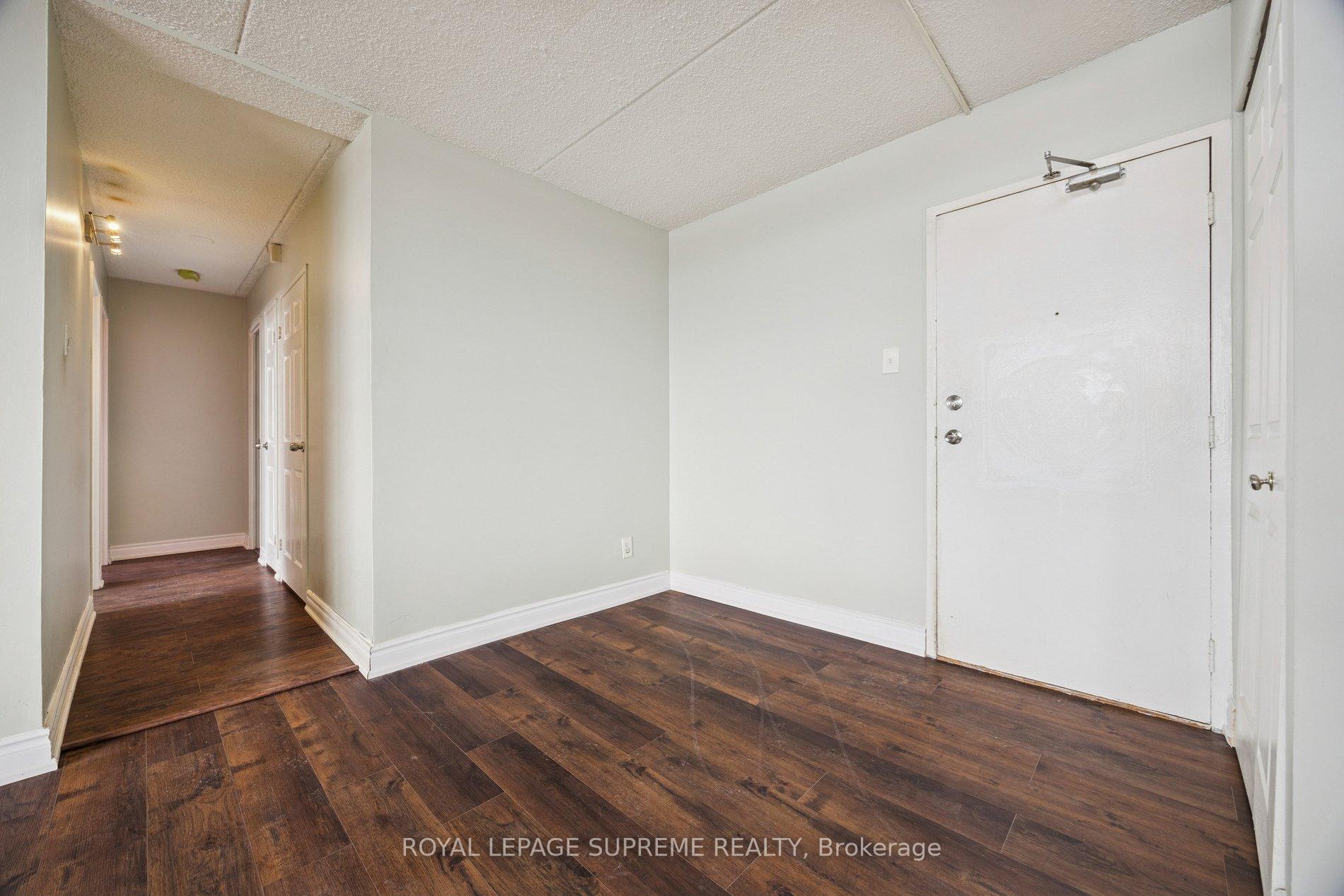207 Galloway Road 704, Toronto Unit: 704