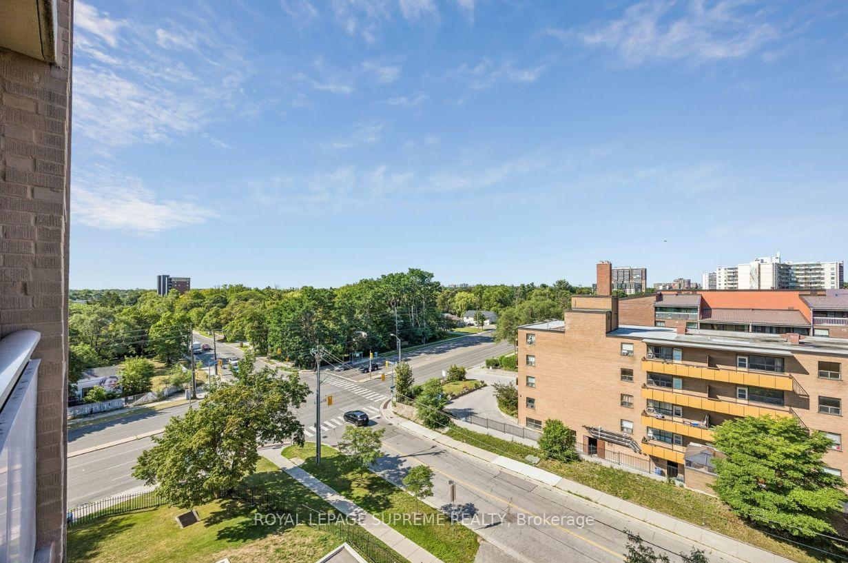 207 Galloway Road 704, Toronto Unit: 704