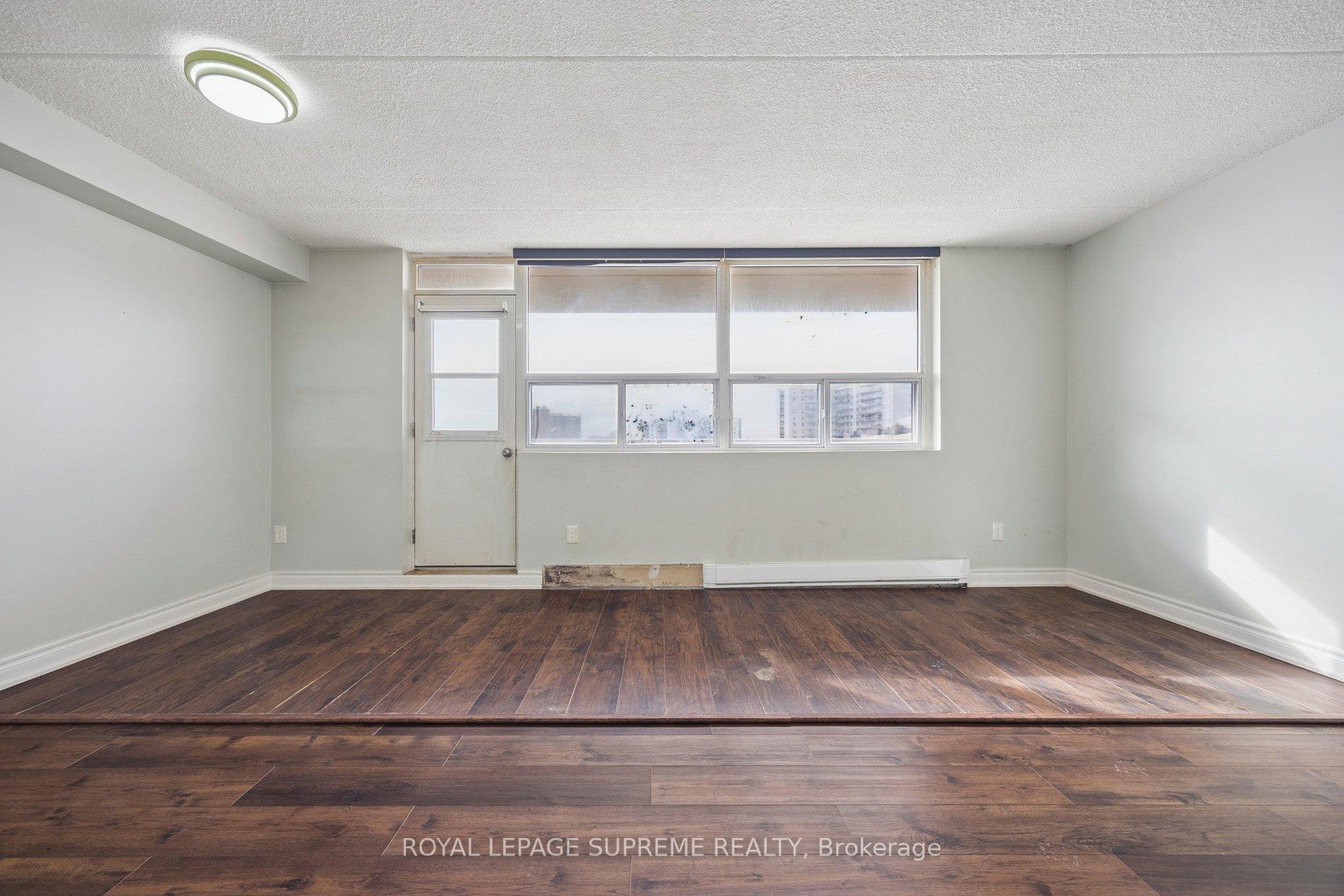 207 Galloway Road 704, Toronto Unit: 704